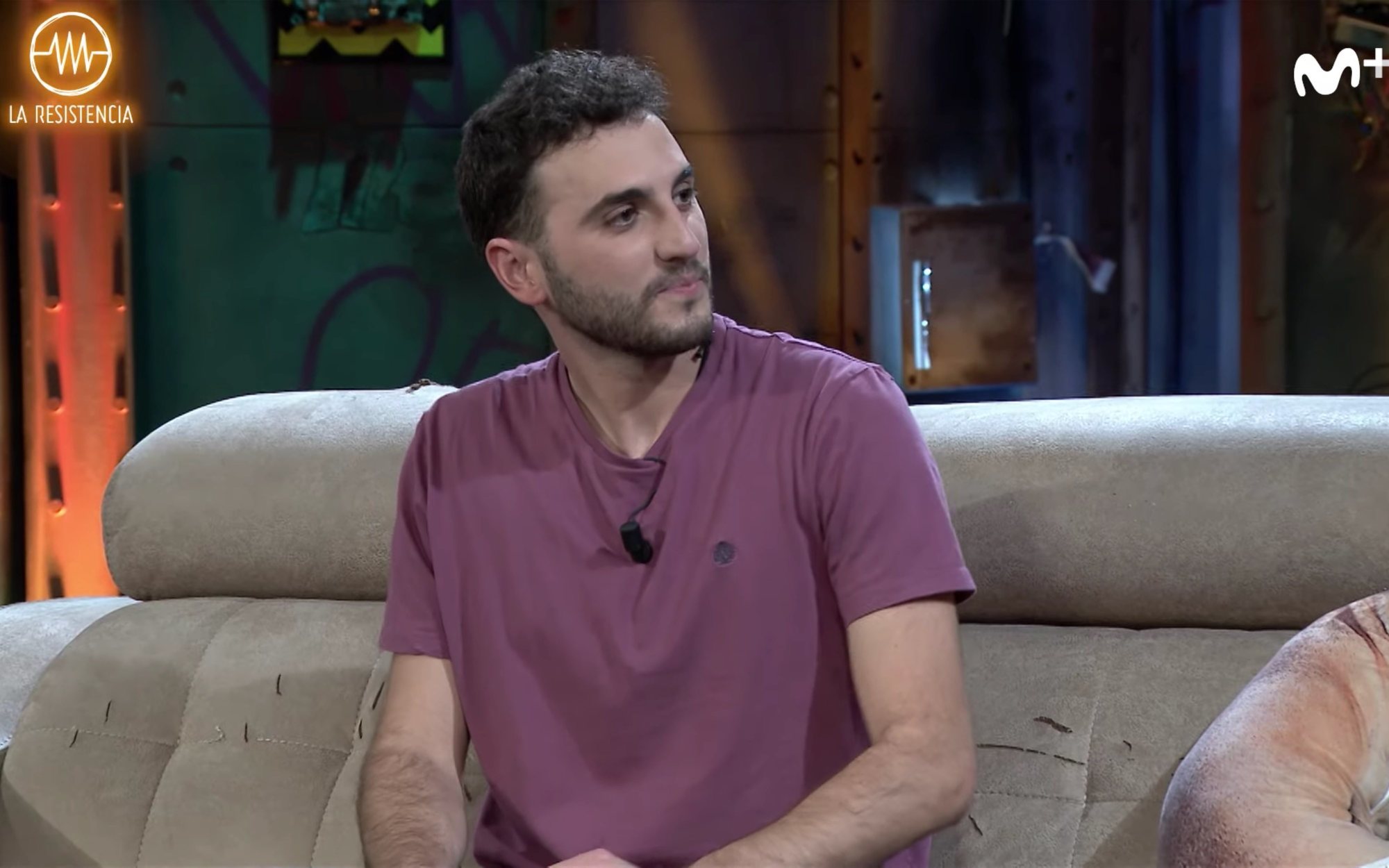 Un joven anónimo se convierte en el entrevistado de 'La Resistencia' tras una baja por coronavirus