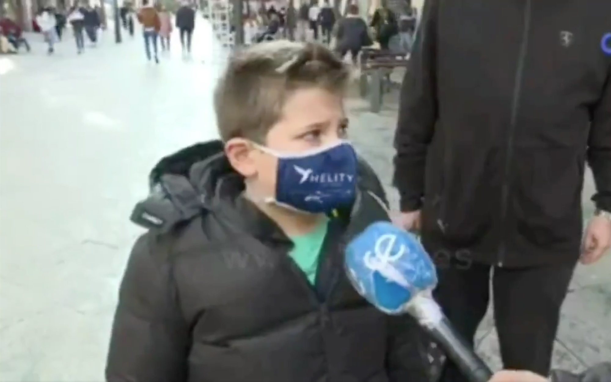 El niño viral que está "enamorado de su madre" quiere ir a 'First dates' para encontrar su media naranja