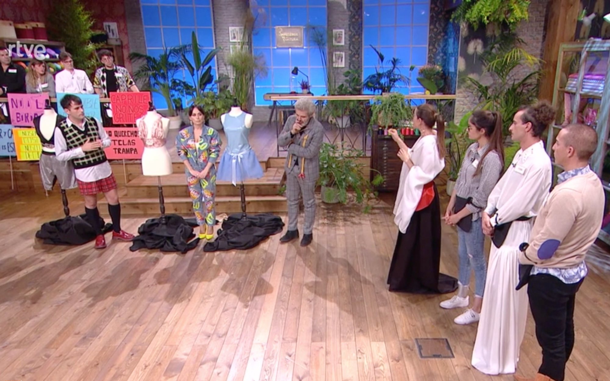 La bronca de Raquel Sánchez Silva a Lluís en 'Maestros de costura' por su amenaza de abandonar el programa