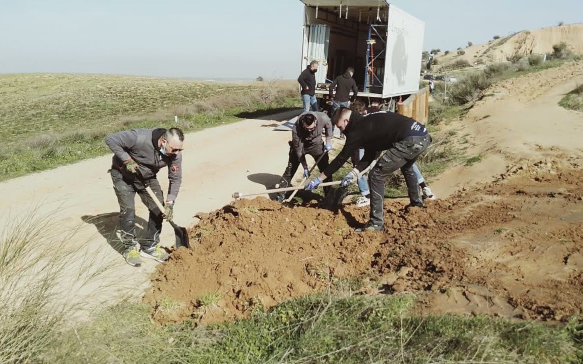 'Cuéntame', obligada por Castilla-La Mancha a trasladar su rodaje tras la denuncia por daños ambientales