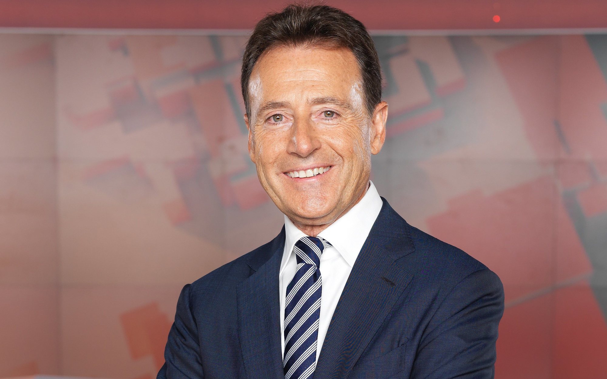 Matías Prats se disculpa con ironía por el uso de un polémico grafismo en 'Antena 3 noticias'