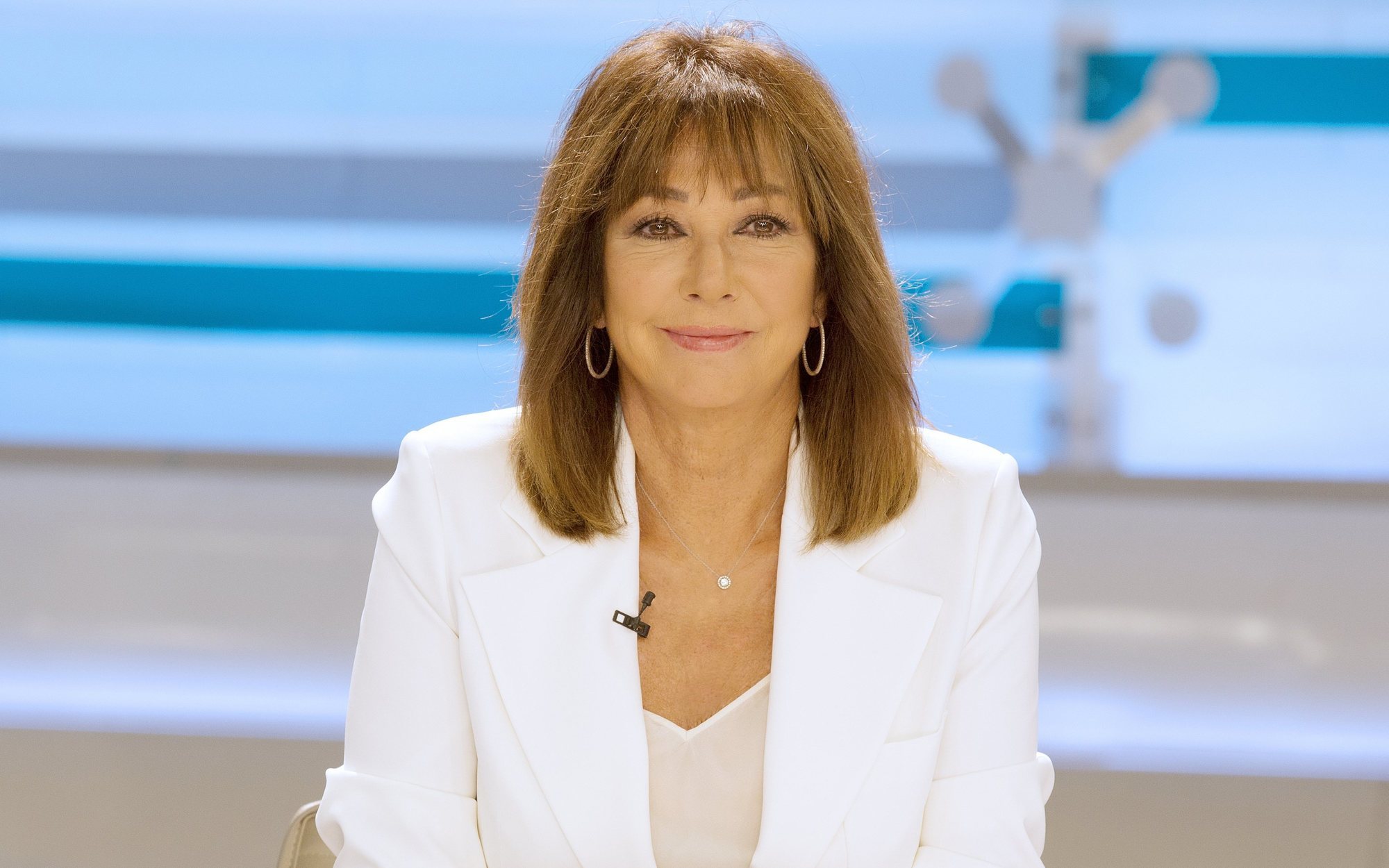 Telecinco retira 'Domingo Deluxe' para emitir un especial de Ana Rosa Quintana sobre la Covid-19