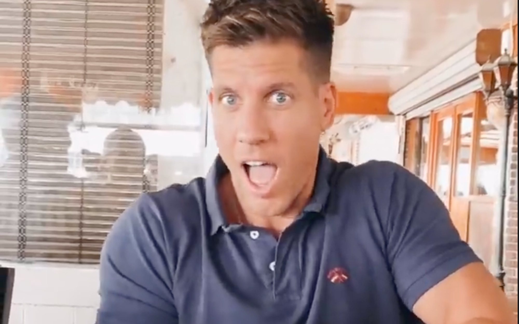 Carlos ('La isla de las tentaciones') fue denunciado por suplantar a un actor porno, según Miguel Frigenti