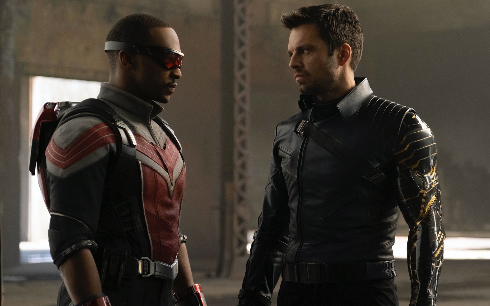 Crítica de 'Falcon y el Soldado de Invierno': Escapando, con estilo, de la sombra de Steve Rogers