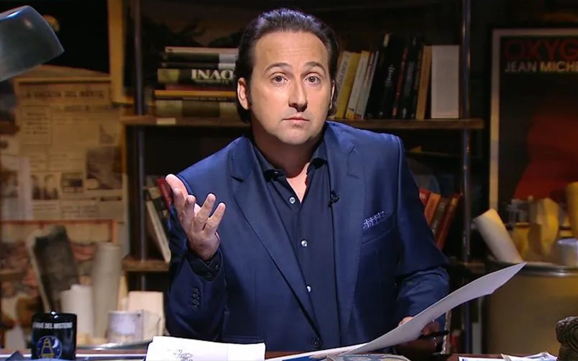 Iker Jiménez desmonta la polémica generada en torno a la vacuna de AstraZeneca en 'Horizonte'