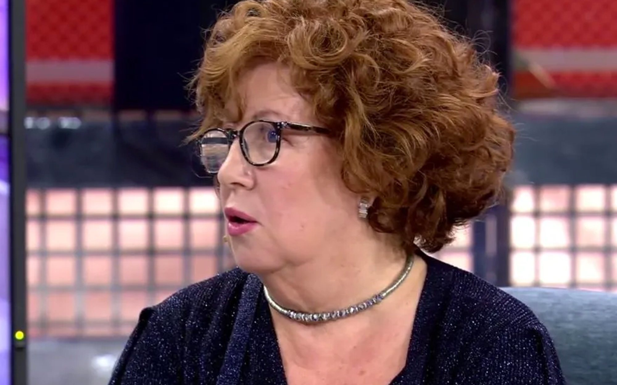 Rosa Villacastín no cree a Rocío Carrasco: "La prioridad de las maltratadas es apartar a sus hijos del padre"
