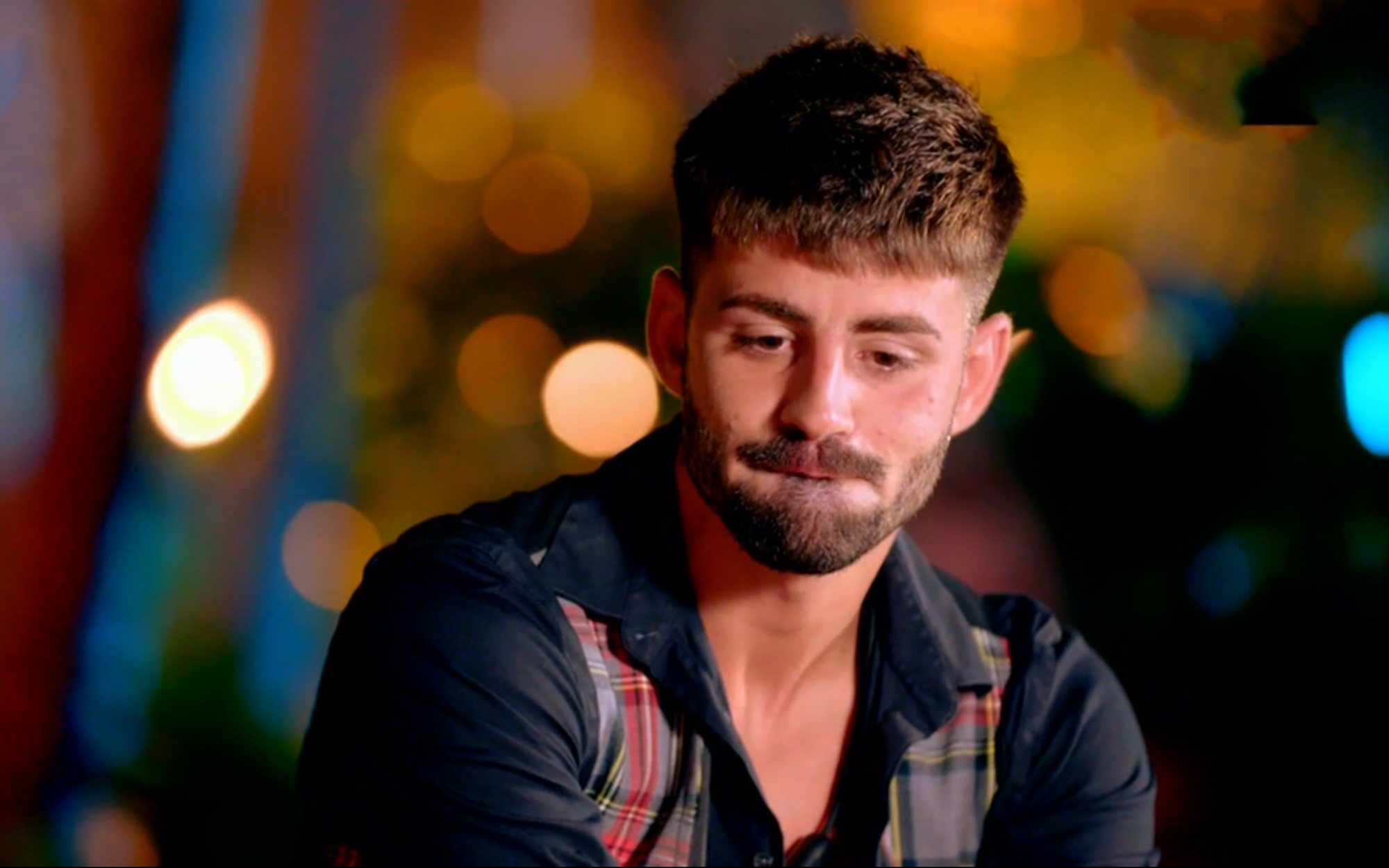 Lobo, tras descubrir que Marina abandonaba sola 'La isla de las tentaciones': "Esto no se acaba aquí"