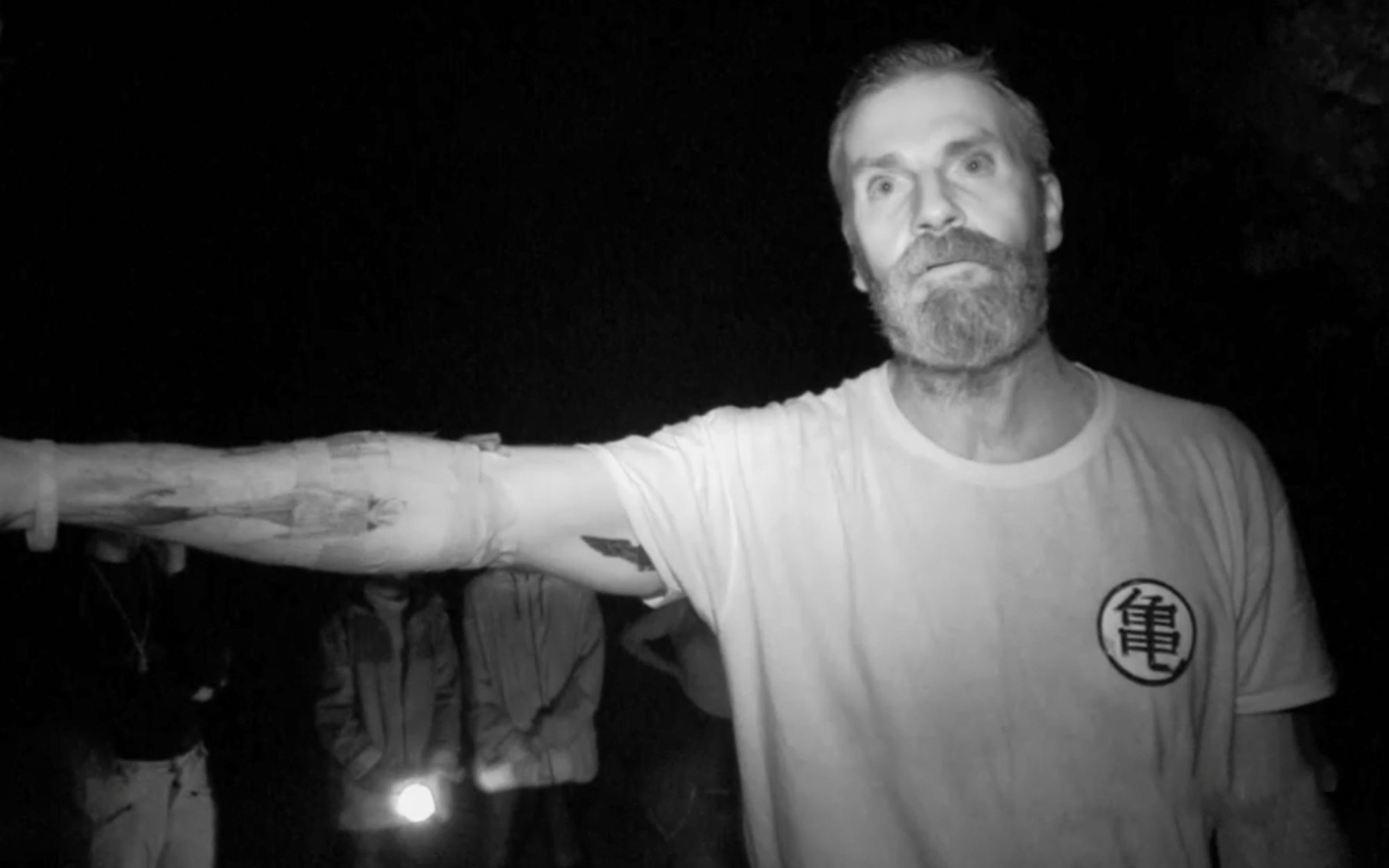 La surrealista reacción de Carlos Alba ante una réplica de Lara Sajén en 'Supervivientes': "Me ha dicho puto"