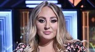 Rocío Flores se desnuda en la ducha para evadirse de la polémica que le rodea