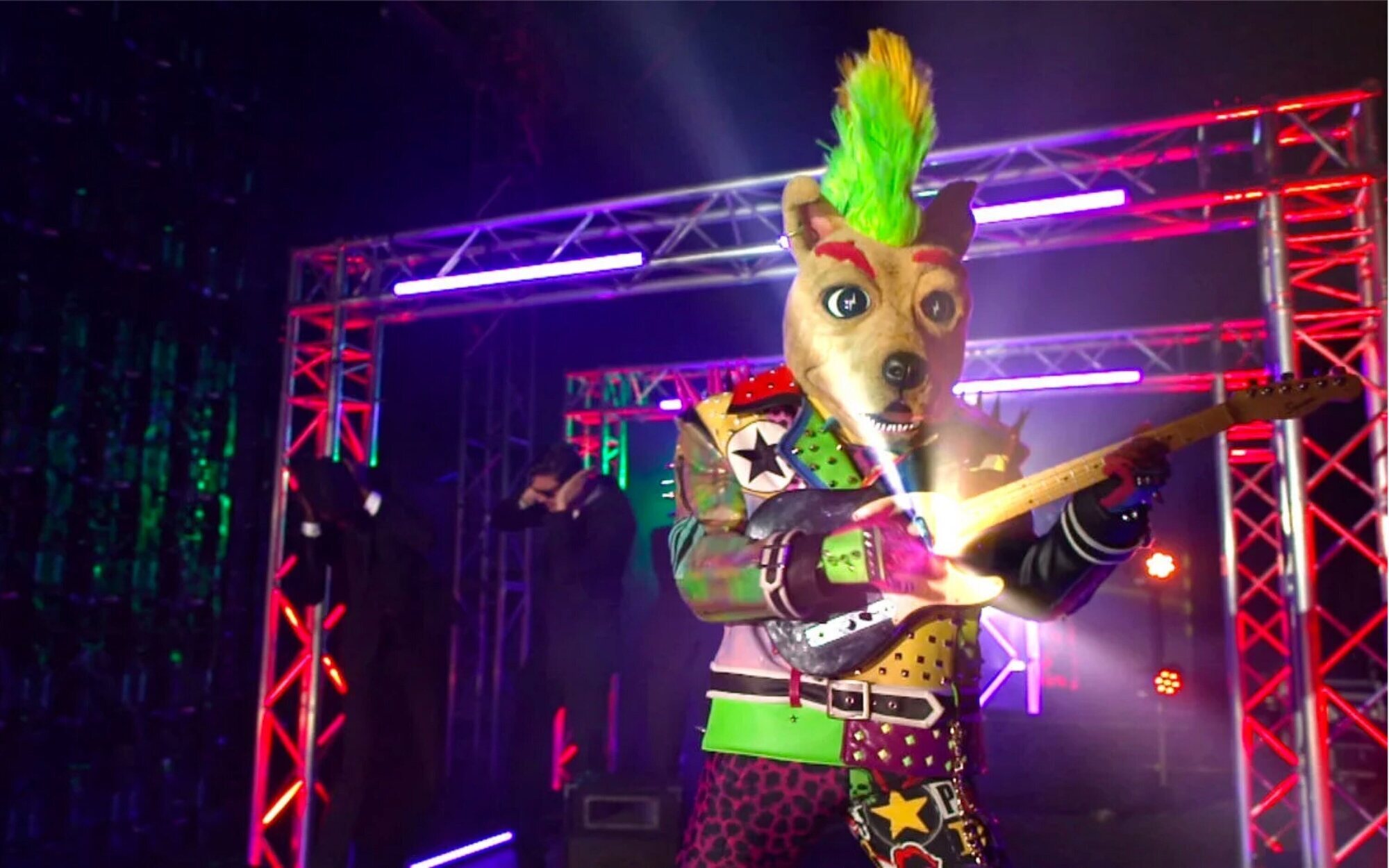 ¿Quién es Perro en 'Mask Singer 2', Carlos Bardem o Dabiz Muñoz?