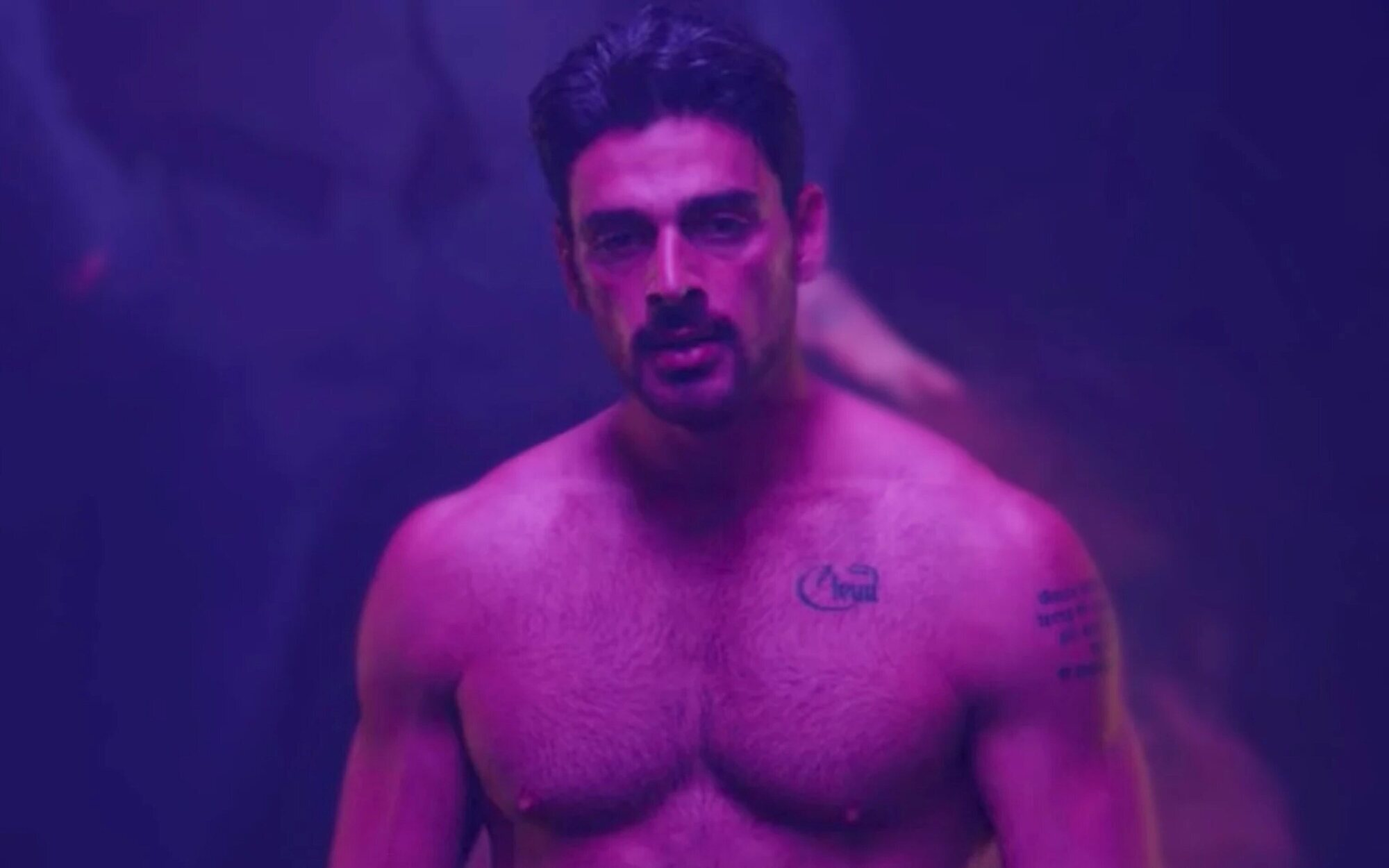 Filtradas unas fotografías de Michele Morrone ("365 días") completamente desnudo: "Resulta muy ofensivo"