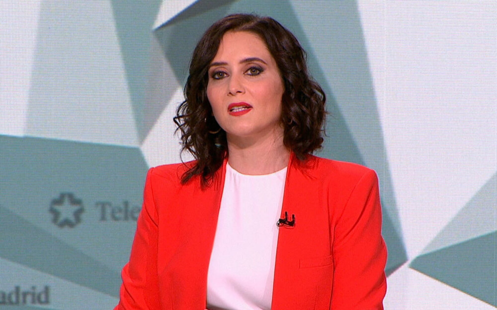 Isabel Díaz Ayuso justifica su control sobre Telemadrid: "Cuesta casi dos Zendales"