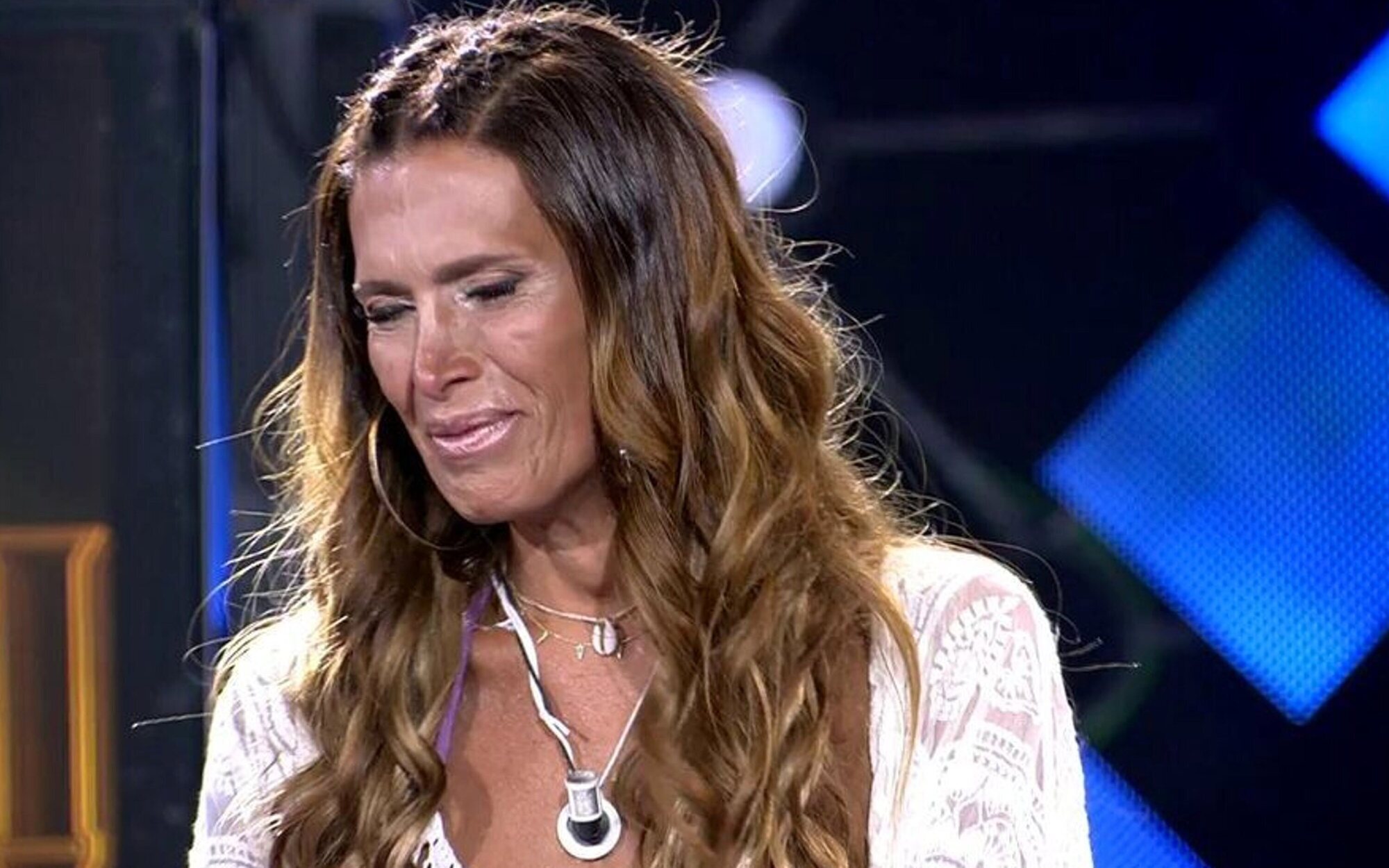 'Conexión Honduras' (20,8%) sube en su nuevo cambio de día frente a 'Mujer' (16,5%), que se mantiene estable