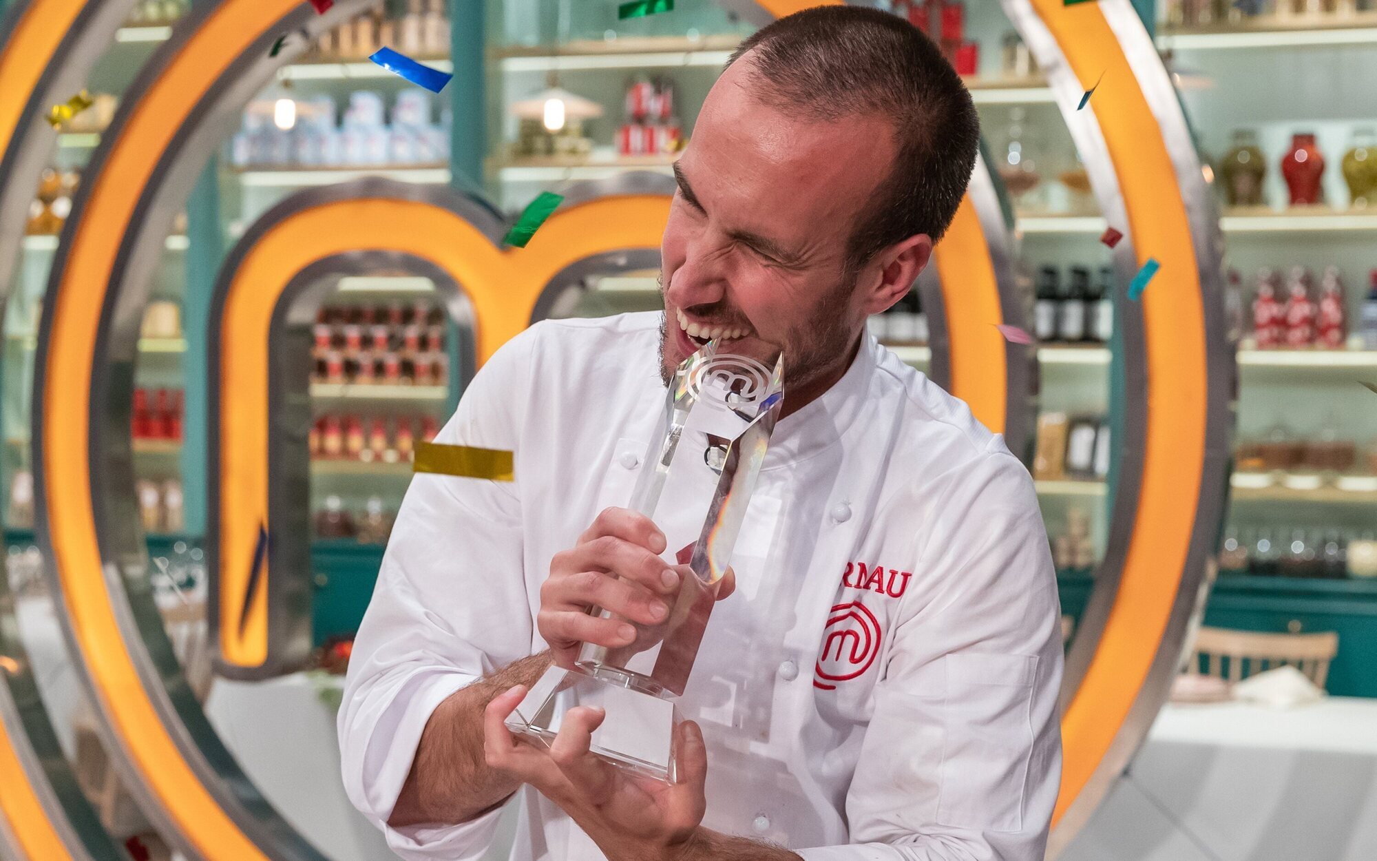 Arnau, ganador de la novena edición de 'Masterchef' tras vencer el duelo final contra Meri