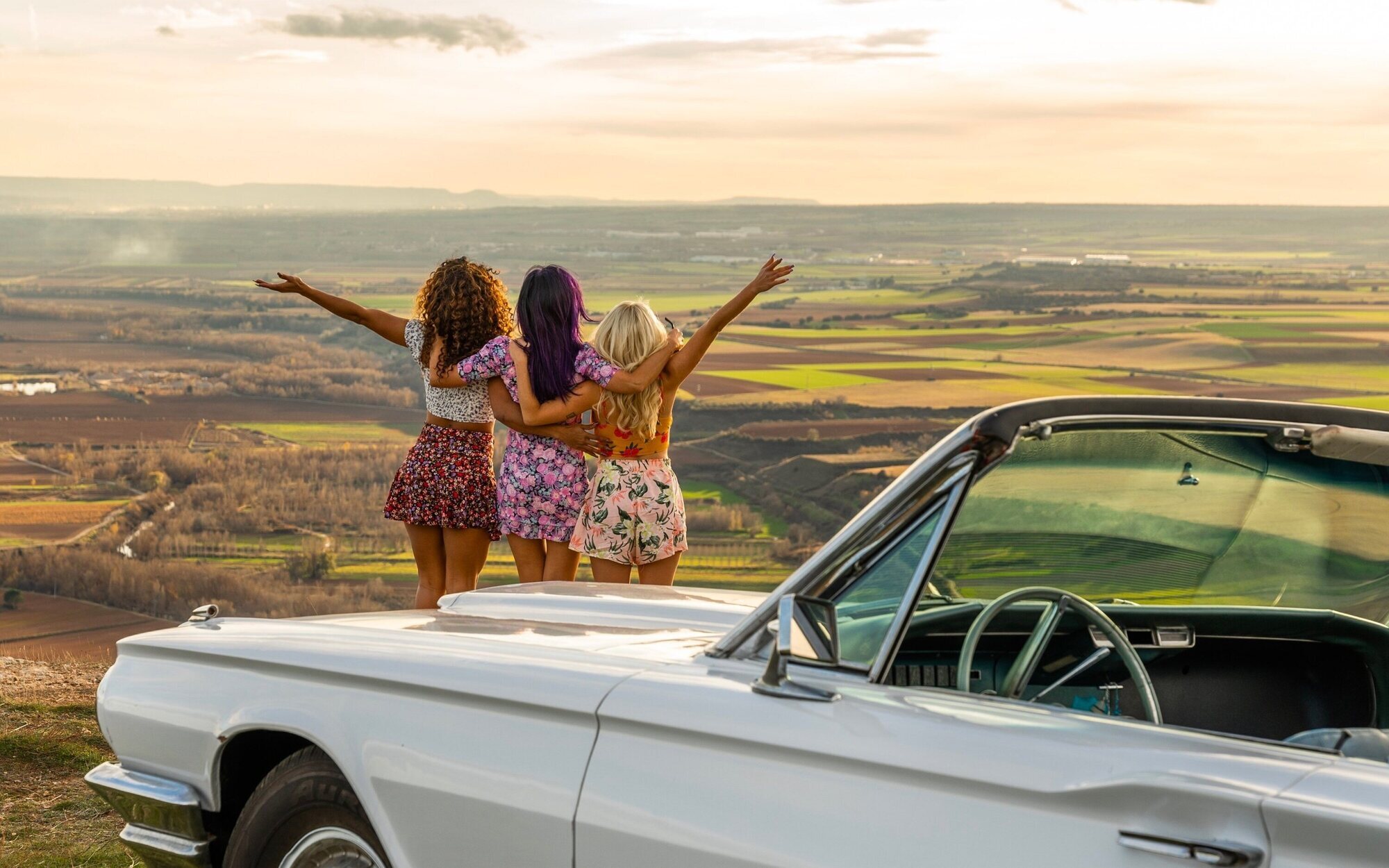Crítica de 'Sky Rojo 2': Arranca la inquina; un choque frenético con más sed de venganza que deseo de libertad