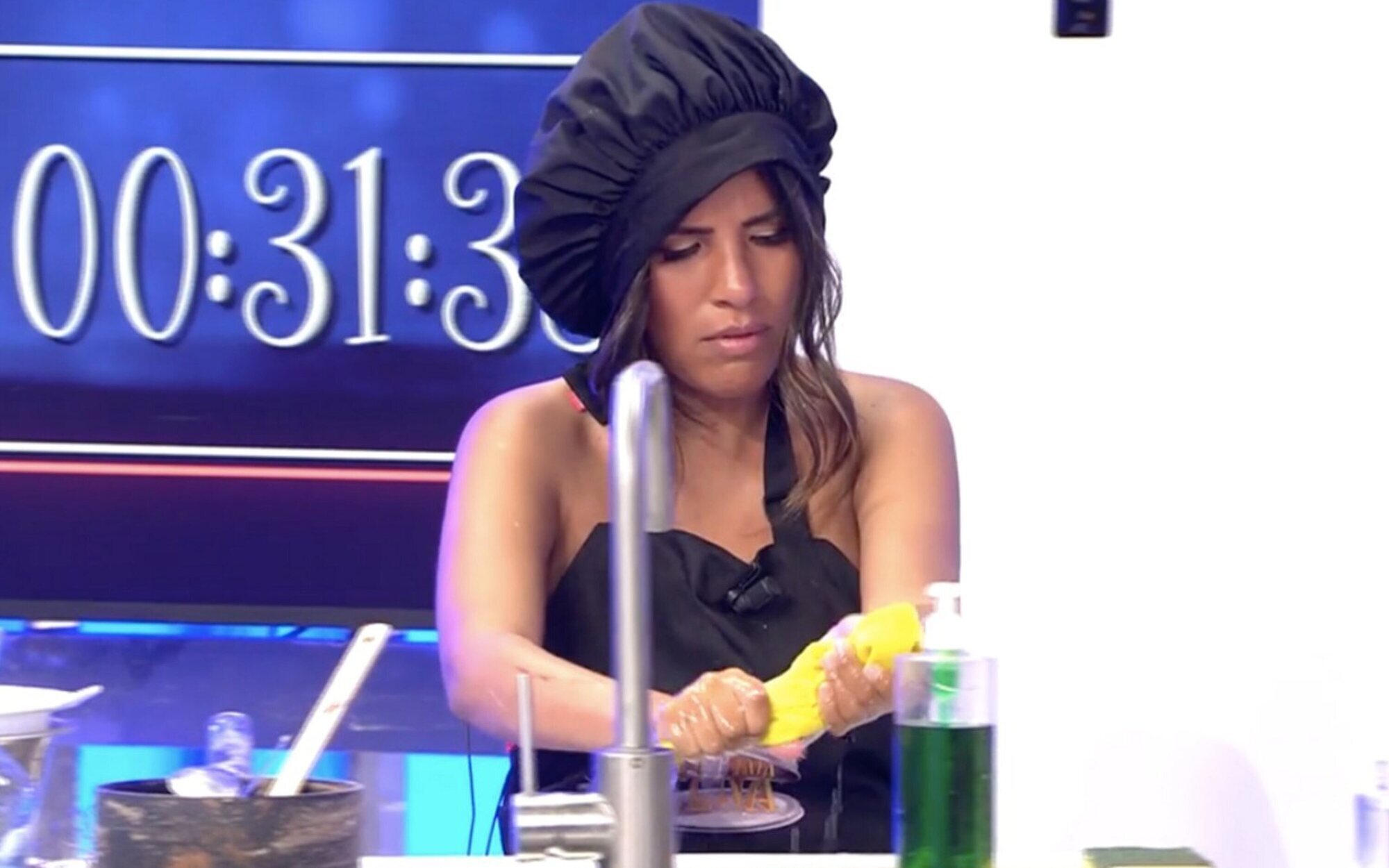 Isa Pantoja, entre lágrimas en 'La última cena' por su inexistente relación con su madre: "Ella no está bien"