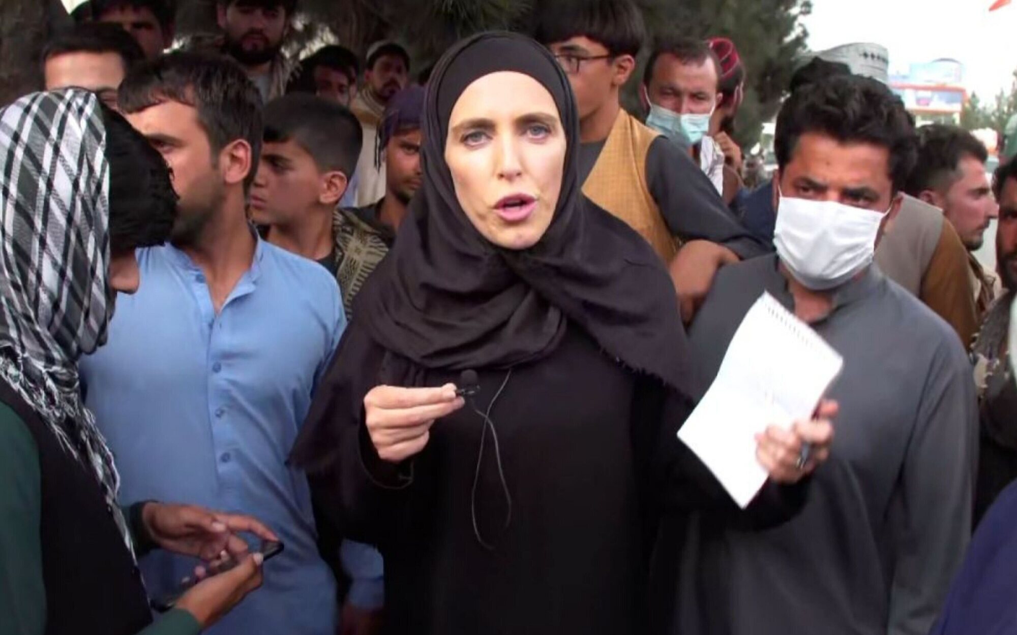 La reportera Clarissa Ward y el equipo de CNN abandonan Afganistán por la amenaza talibán