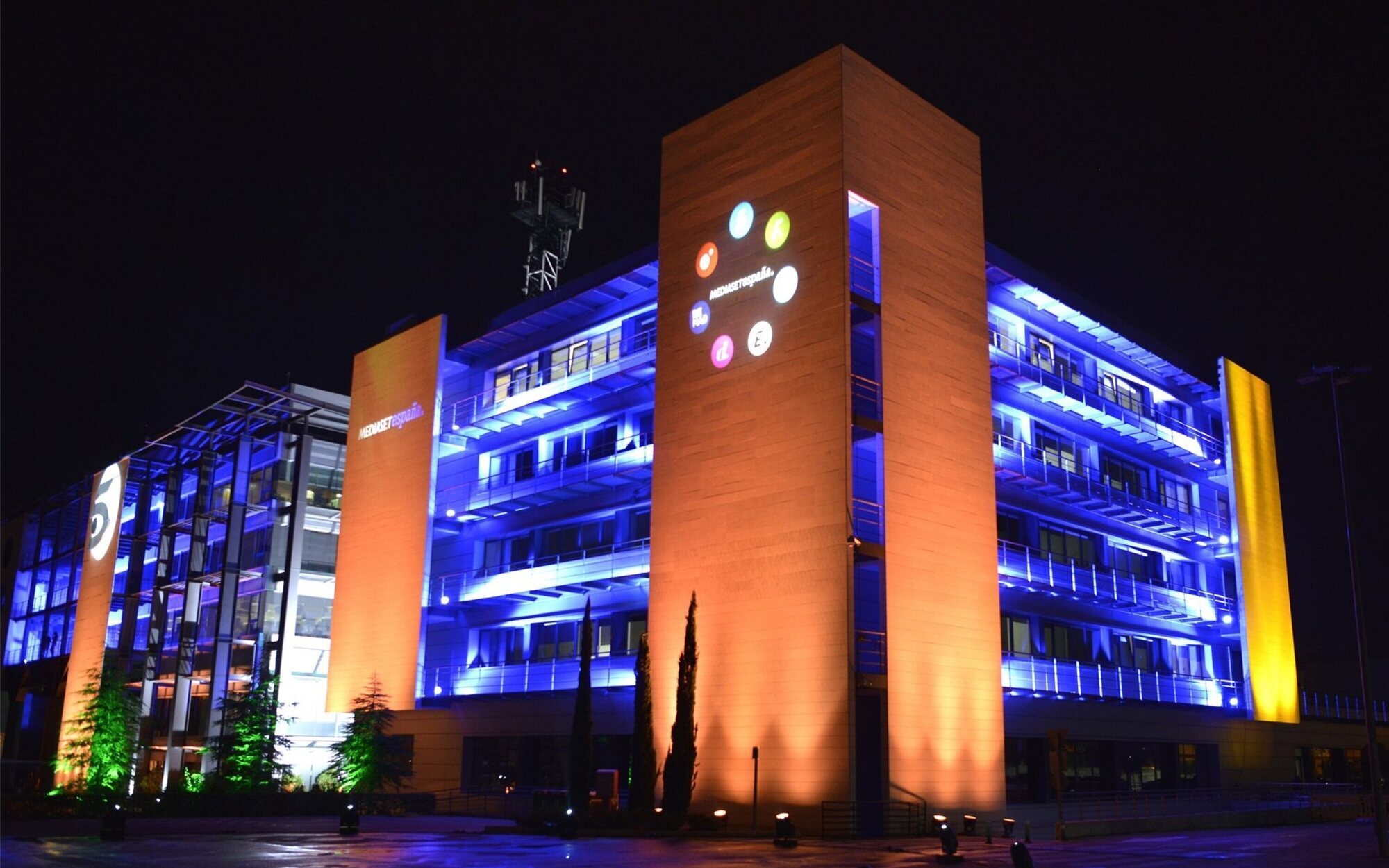 Mediaset gana un proceso judicial que condena al productor Frank Ariza y su hermano por estafarles "millones"