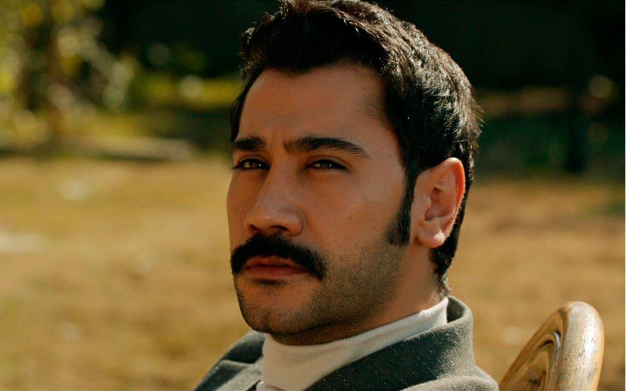 Antena 3 (13,12%) lidera por una centésima y rompe la hegemonía de Telecinco (13,11%)