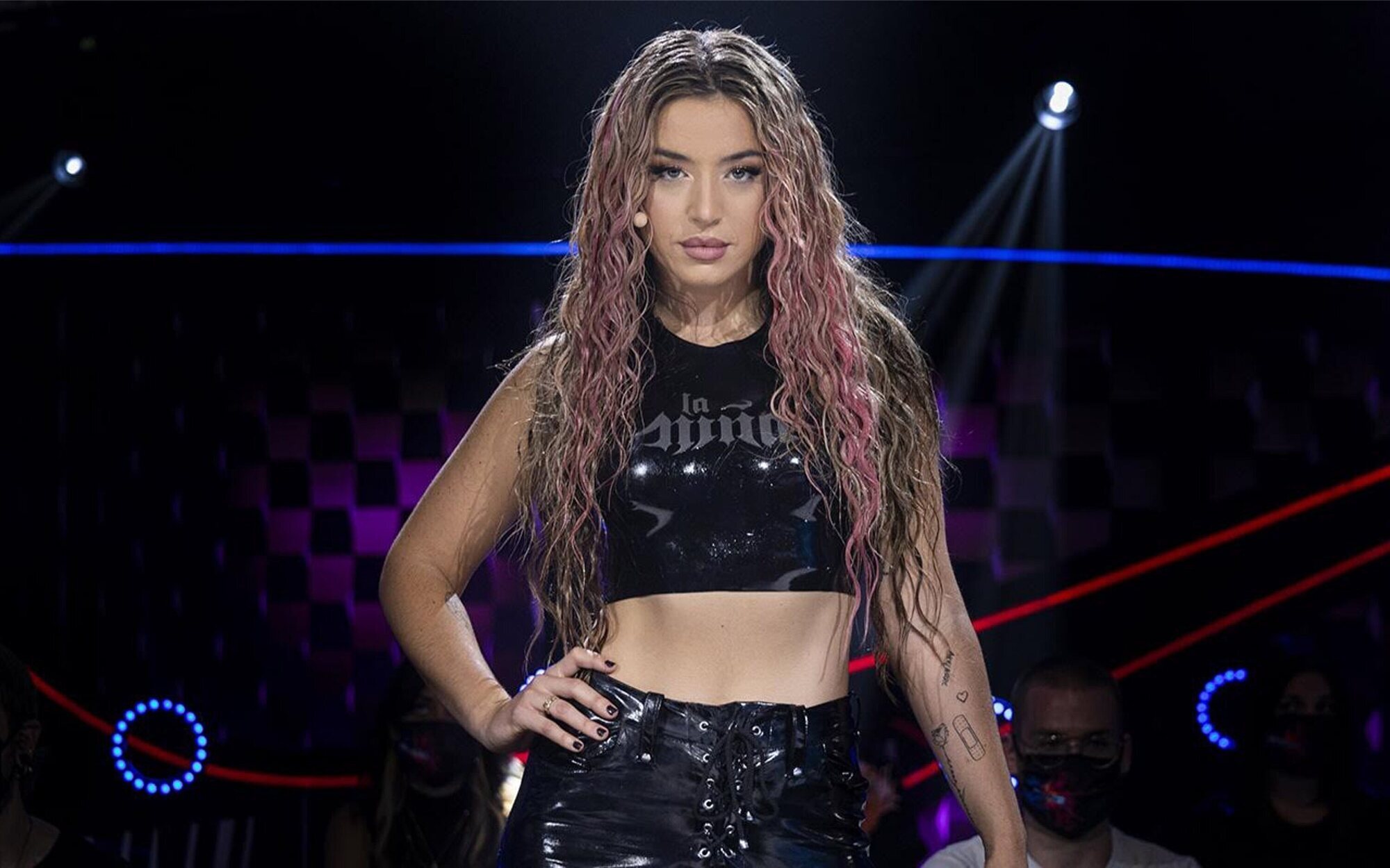 Lola Índigo se reencuentra con los exconcursantes de 'The Dancer' en un festival para despedir el verano