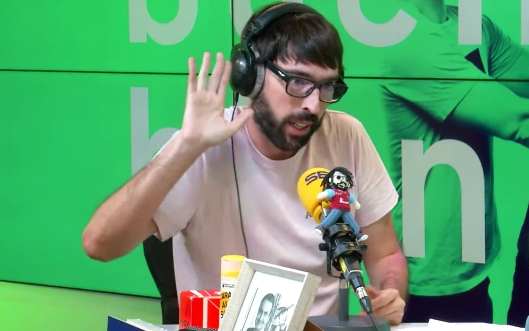 "Tienes un coño como esta mesa de grande": Así ha sido el sonado momento entre Quique Peinado e Irene Montero