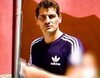 Iker Casillas se encara a 'Socialité', que sufre el boicot por parte de los vecinos del futbolista