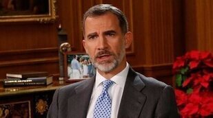 La esperpéntica conexión en 'Sálvame': una reportera le canta "Yo soy español" al rey