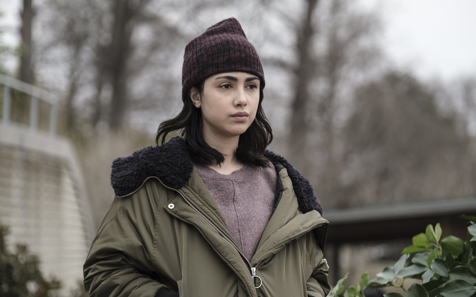 Hope se adapta a su nuevo entorno en el 2x02 de 'The Walking Dead: World Beyond'