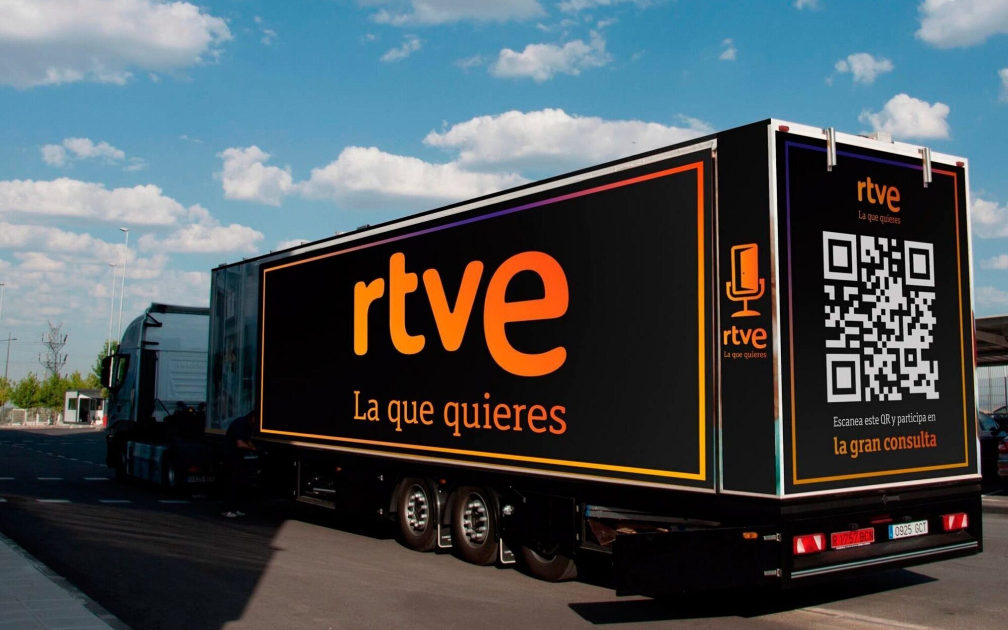 "La gran consulta" de RTVE recorre España para preguntar a la ciudadanía en plena crisis de audiencia