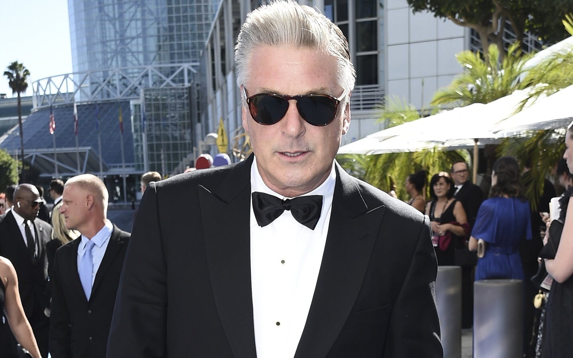 Alec Baldwin mata por accidente a la directora de fotografía de "Rust" con una pistola de atrezo
