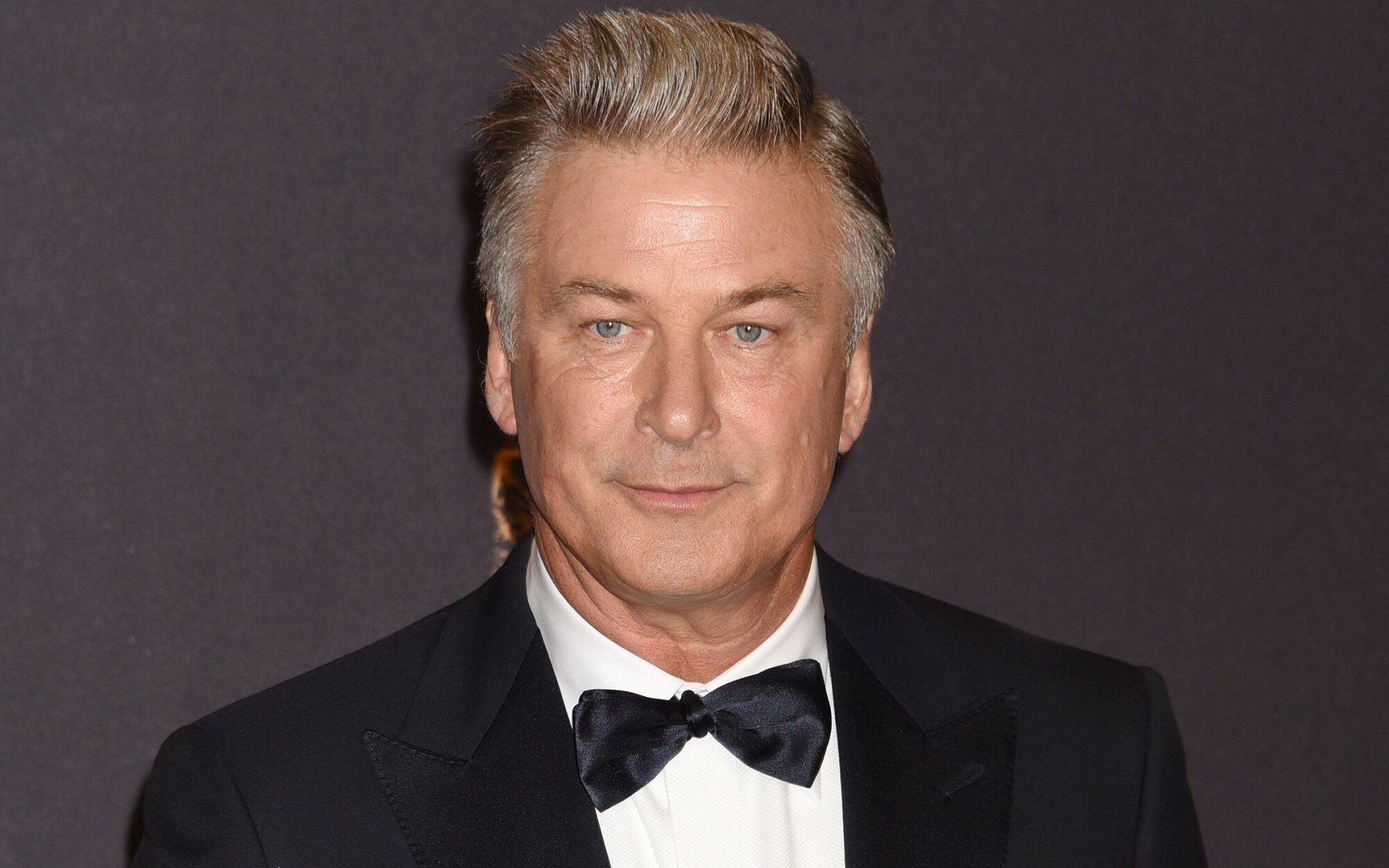 El asistente de la película que rodaba Baldwin fue despedido en 2019 por un accidente similar