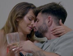 Bela Saleem e Isaac Torres se besan en su segunda noche juntos en 'La última tentación': "Me gustas"