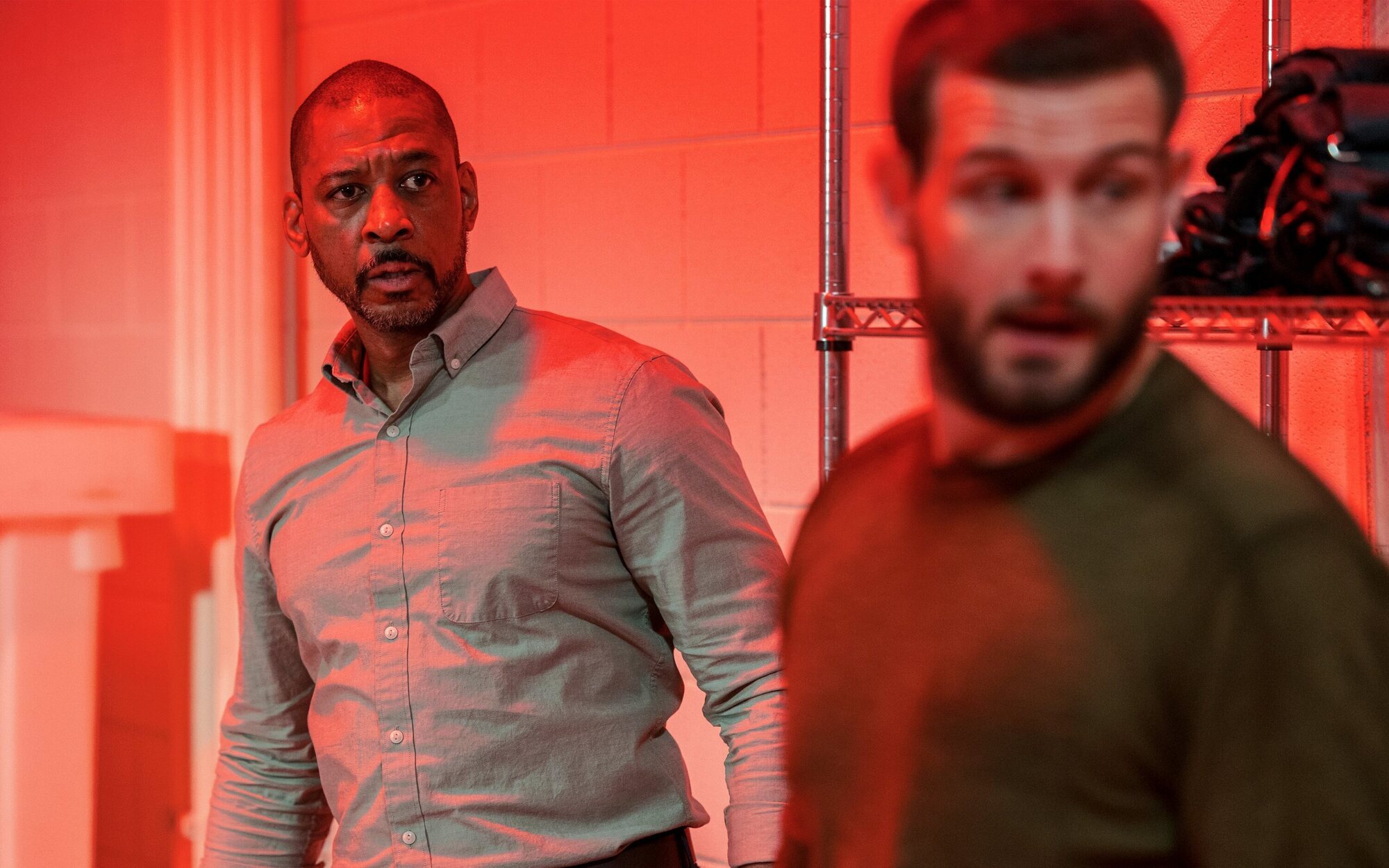 Una traición pone en peligro a los protagonistas de 'The Walking Dead: World Beyond' en el 2x08