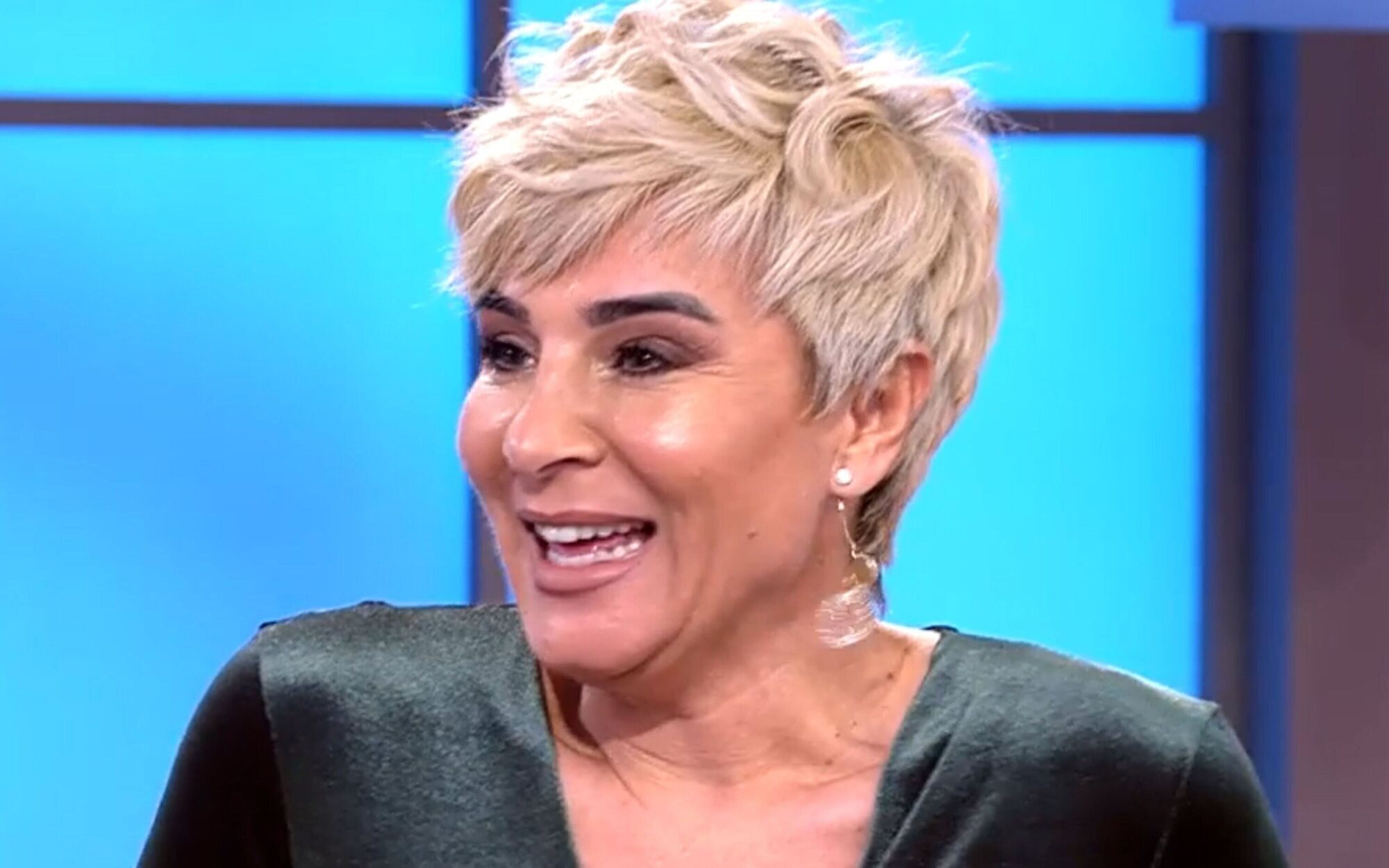 Ana María Aldón cambia de profesión en 'Viva la vida': "Estoy que me subo por las paredes"