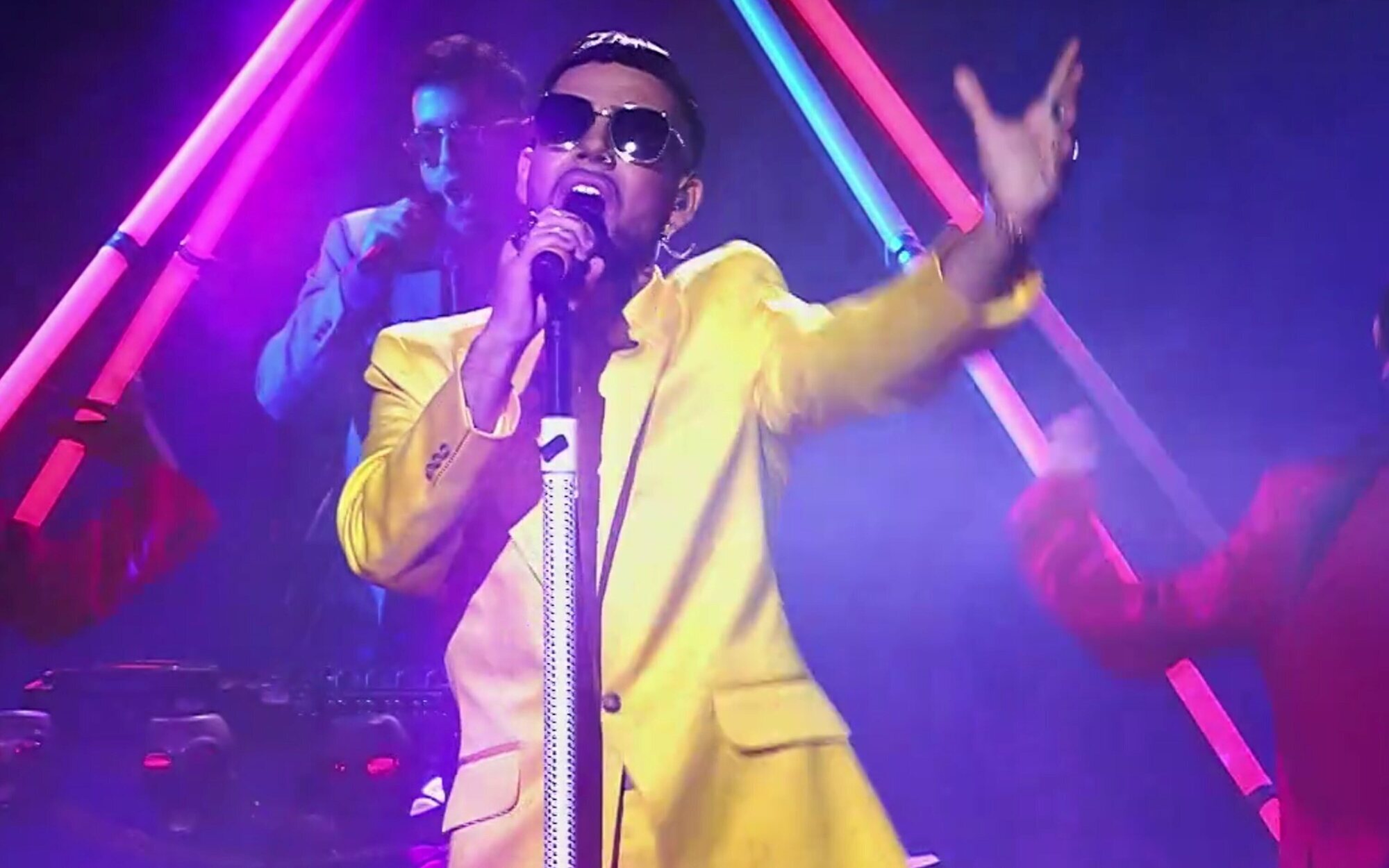 Agoney gana la quinta gala de 'Tu cara me suena 9' con su imitación de Rauw Alejandro