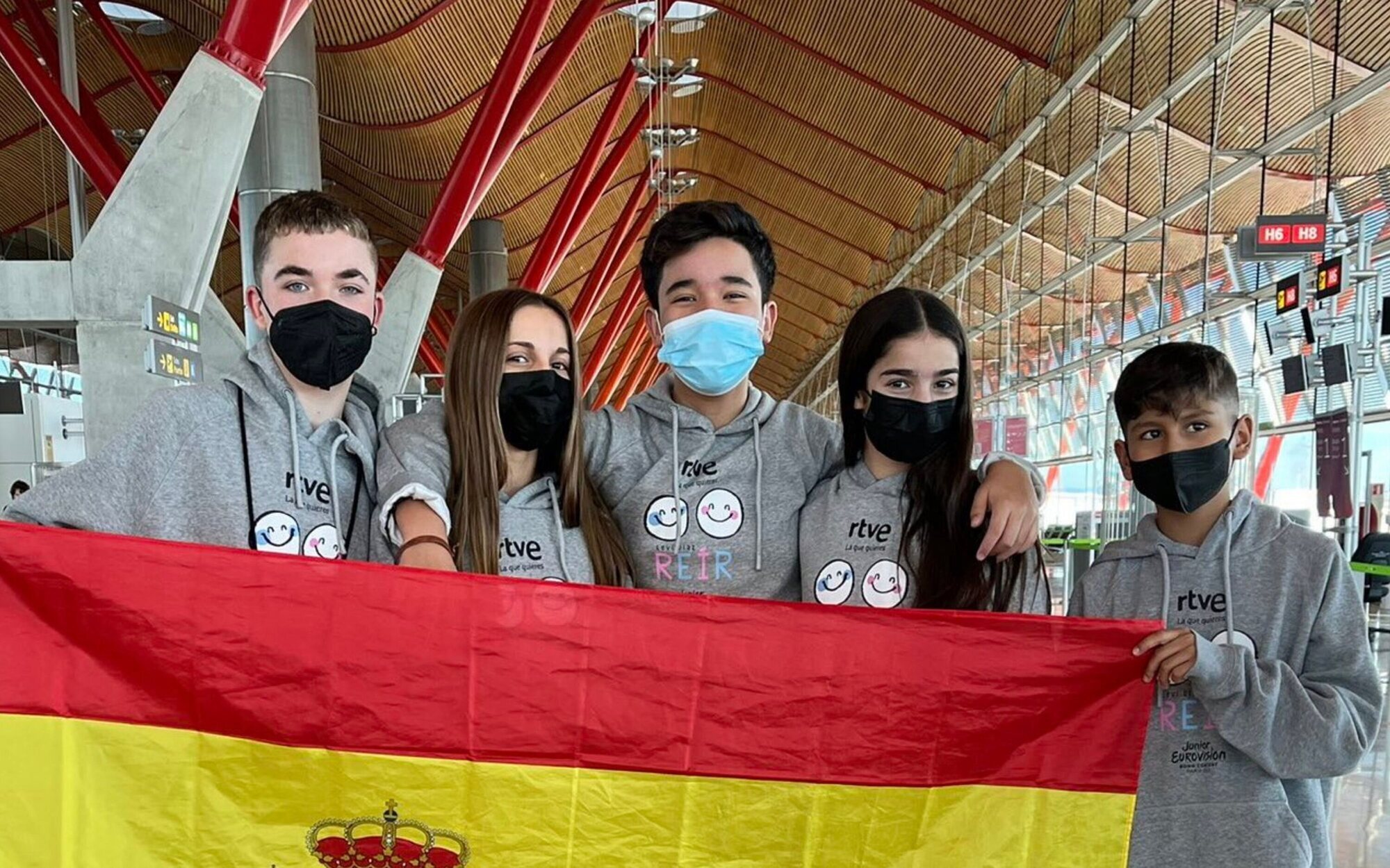 Levi Díaz y toda la delegación española parten hacia París para Eurovisión Junior 2021