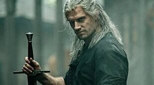 Netflix instala una bola de Navidad gigante en Vigo para promocionar la segunda temporada de 'The Witcher'