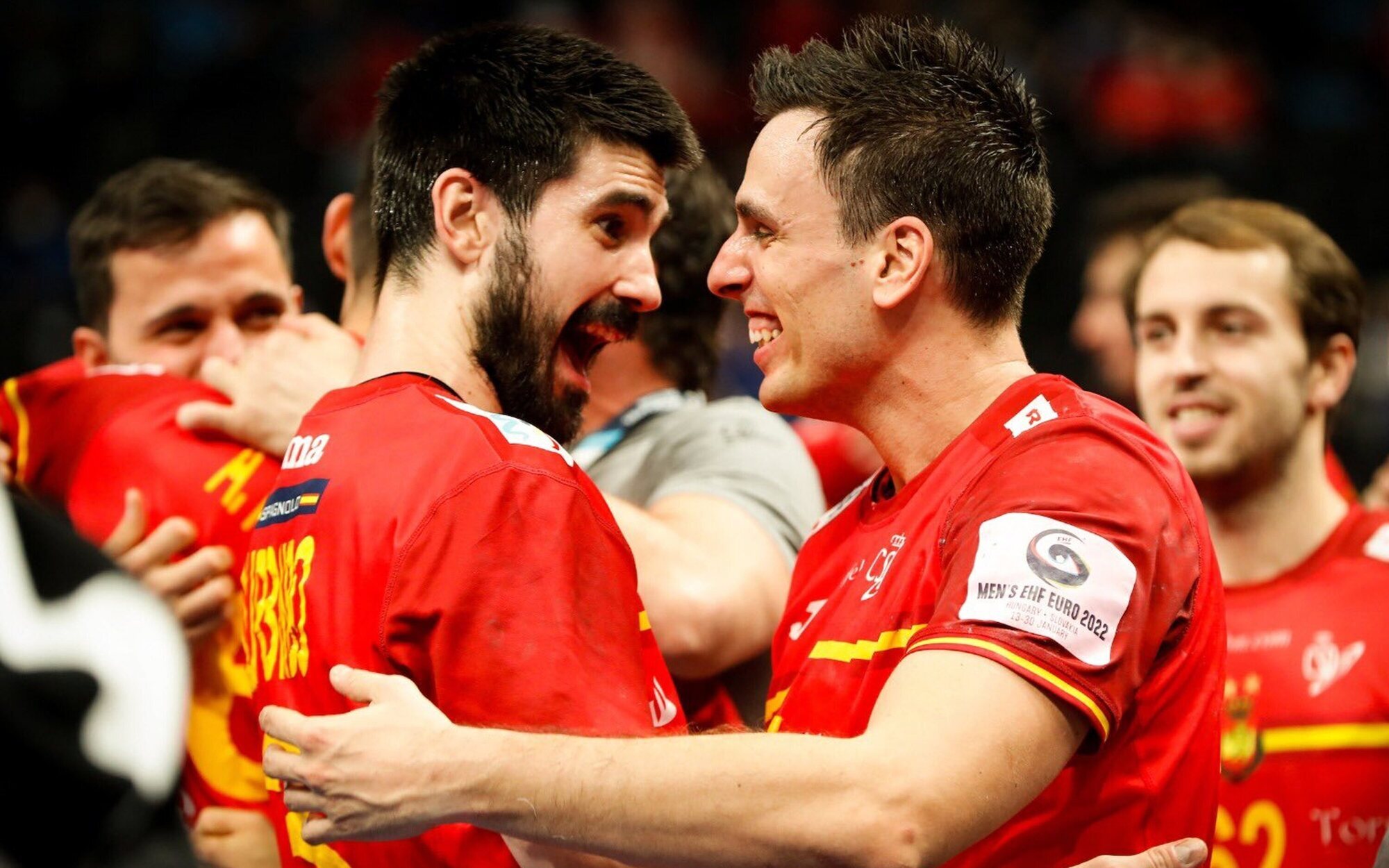 "Alma solitaria" y el España-Dinamarca de balonmano se disputan la tarde en Trece y Teledeporte