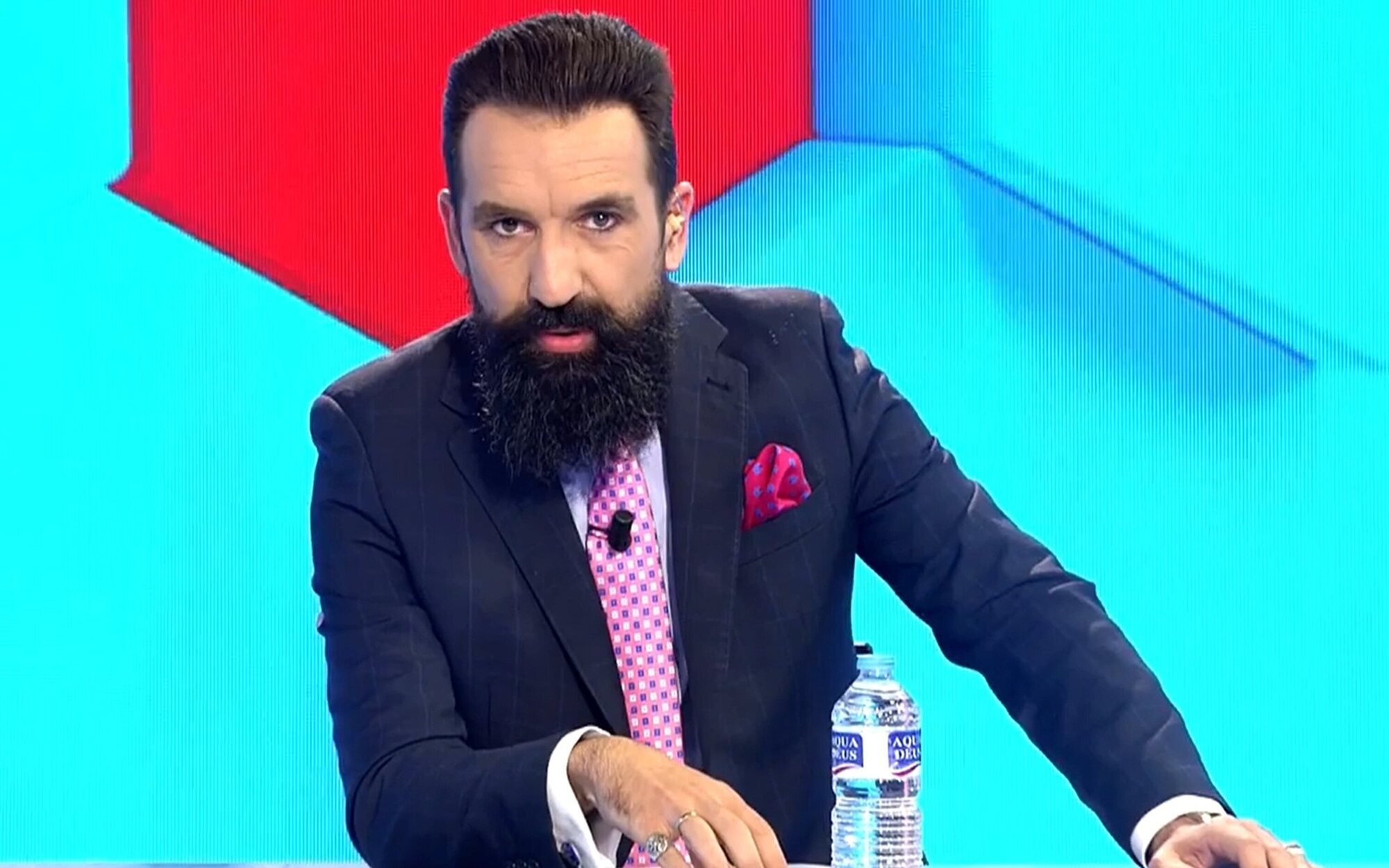 Miguel Lago se despide por sorpresa de 'Todo es mentira': "Las últimas semanas han sido muy difíciles"