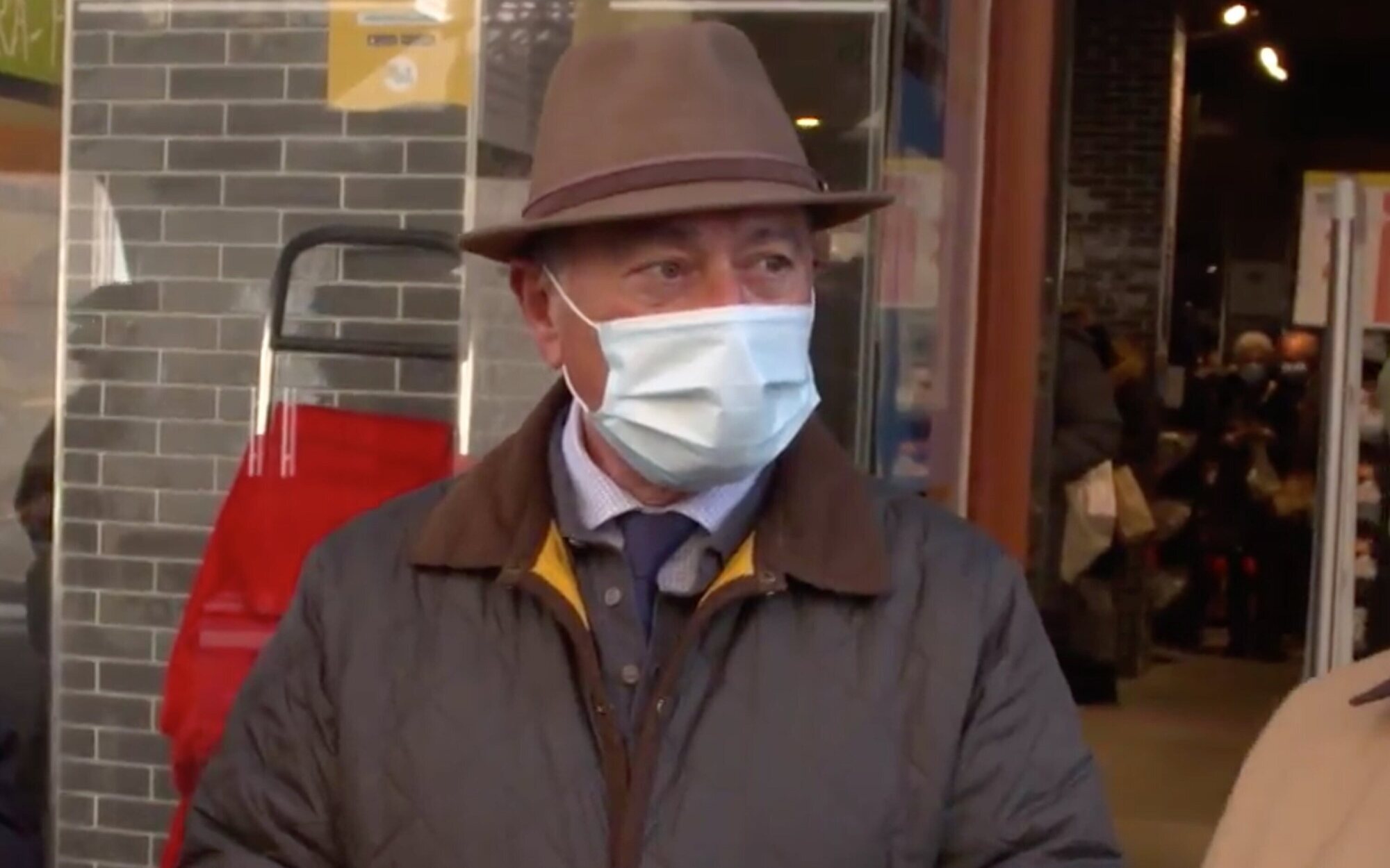 El curioso susto de José, un hombre al que le confunden con un votante de Vox: "No se me ocurriría en la vida"