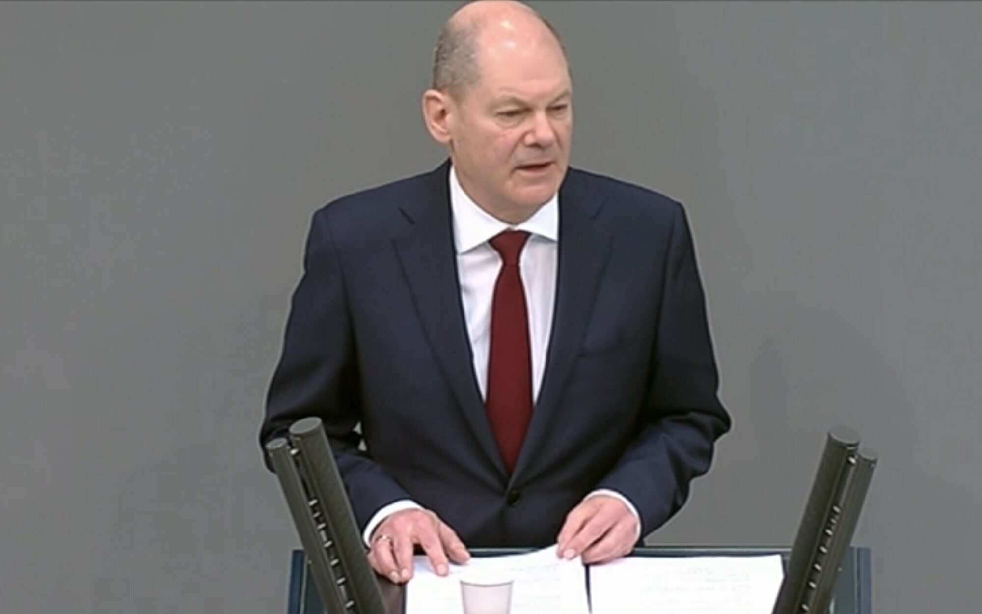La comparecencia del canciller alemán (9,2%) da la sorpresa ante el triunfo de 'La que se avecina' (3,3%)