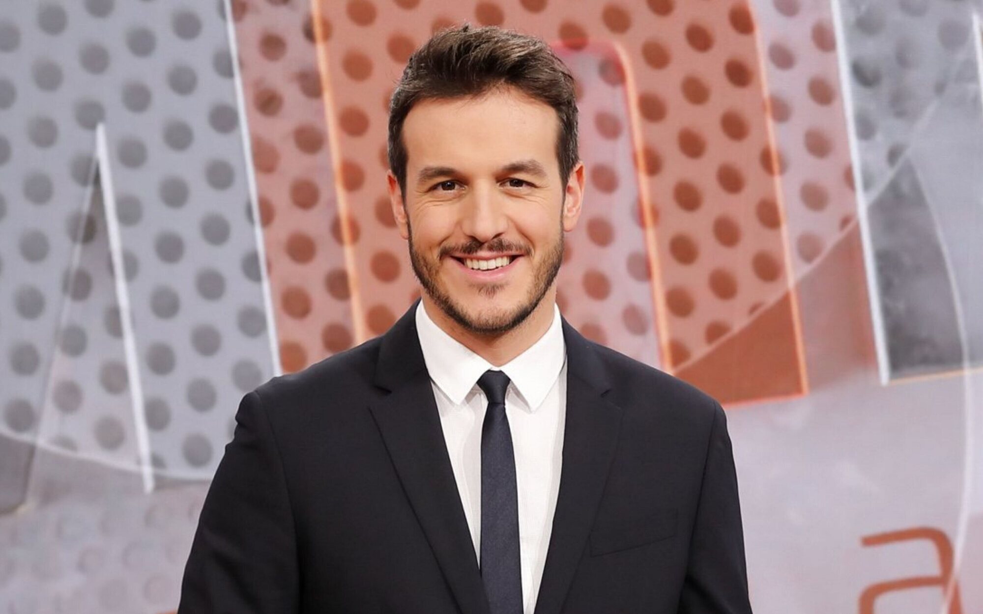 Diego Losada ficha por Mediaset para levantar las audiencias de Cuatro y abandona el 'Telediario'