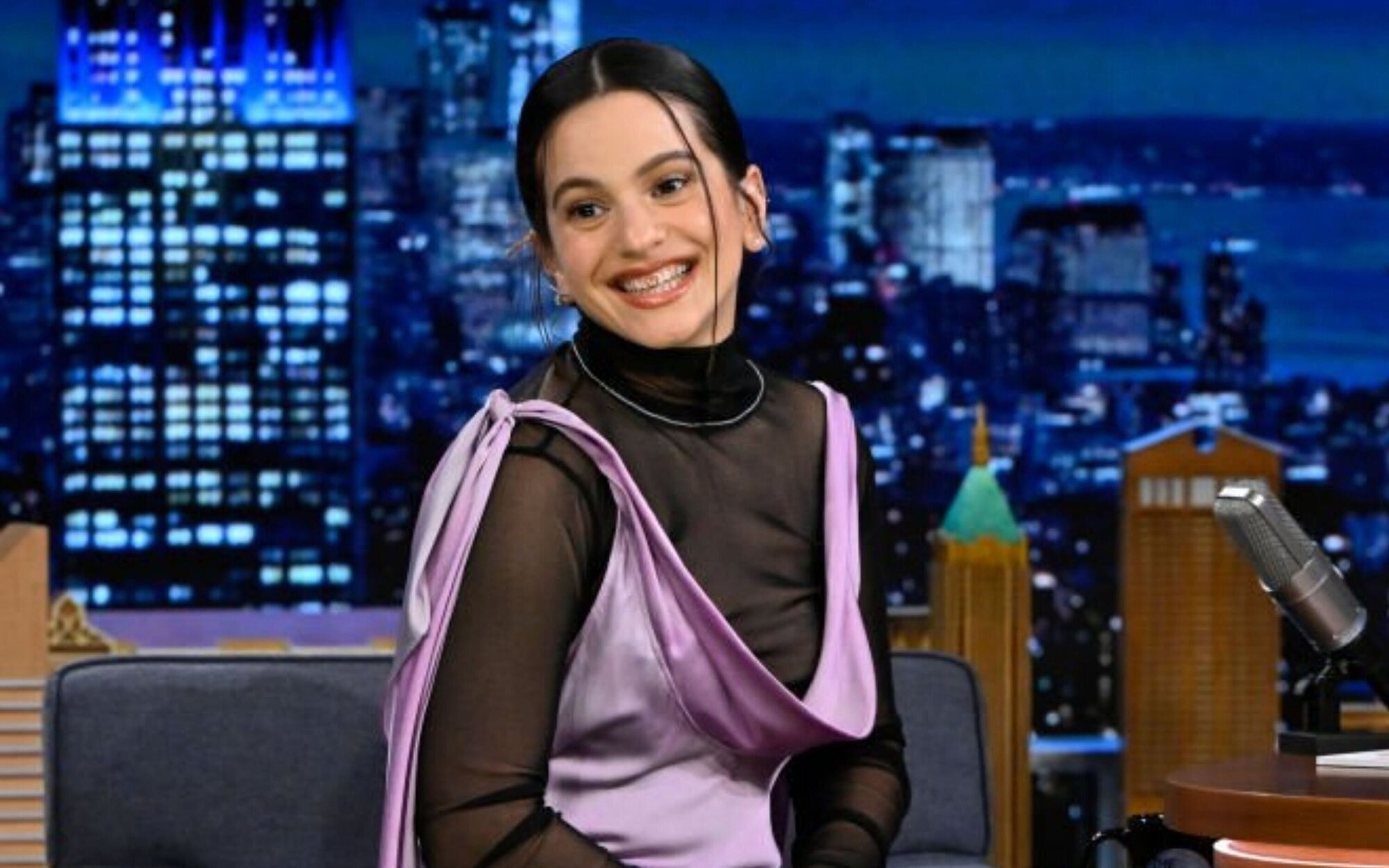 Rosalía visita 'The Tonight Show', destapando una anécdota con Harry Styles que dejó perplejo a Jimmy Fallon