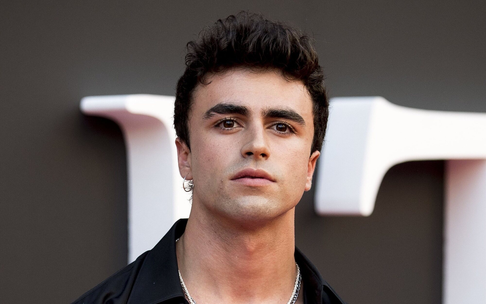 Itzan Escamilla ficha por Apple TV+ con el drama médico 'Midnight