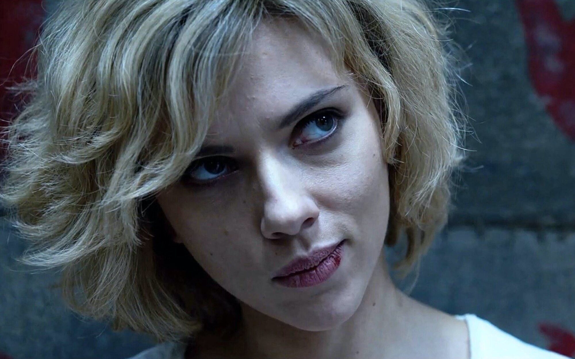 La cinta "Lucy" (3,7%) se hace con el liderazgo del prime time y adelanta a 'Paramparça' (2,8%)