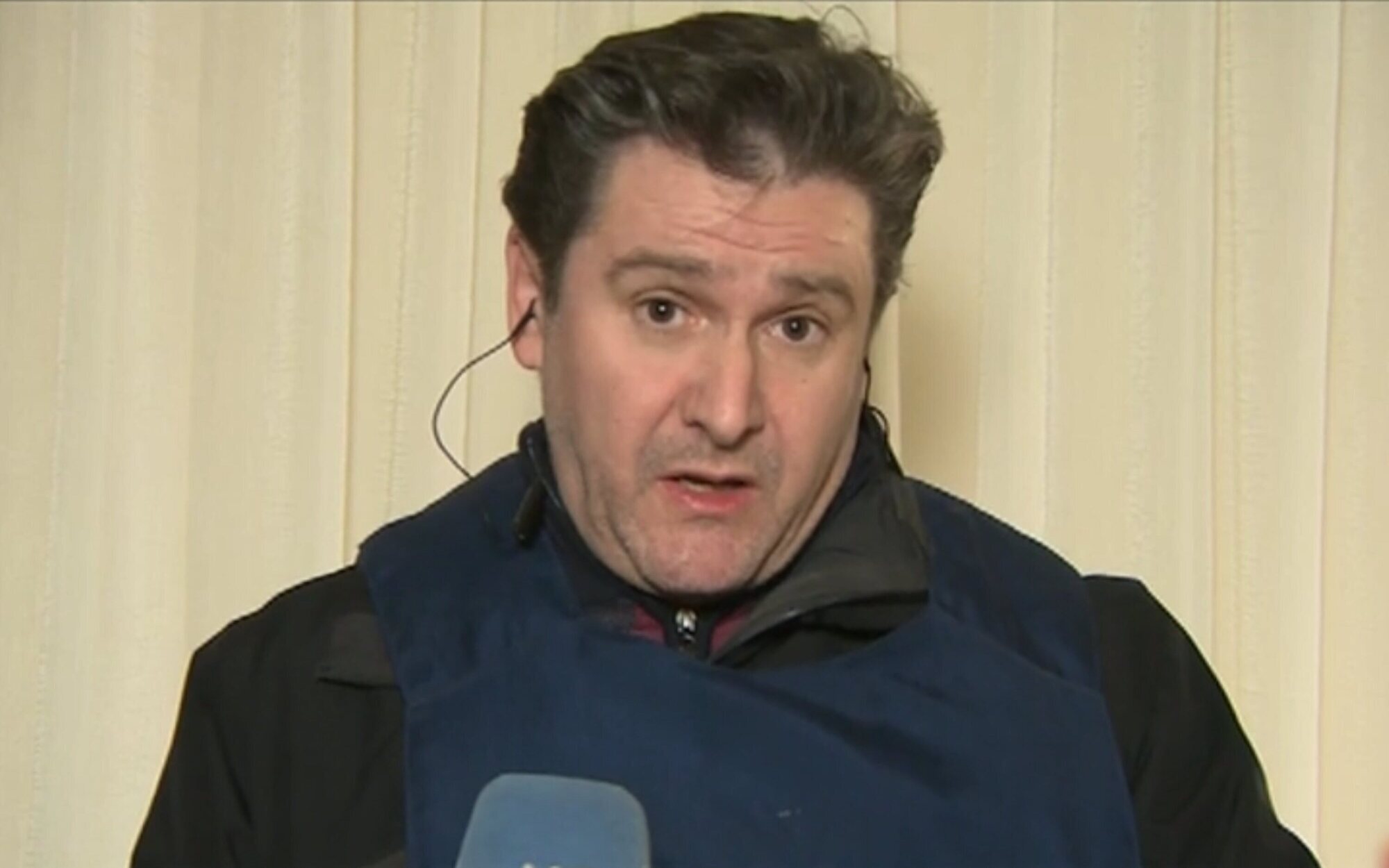 Un periodista de TVE rechaza cortar la conexión y sigue informando desde Ucrania pese a las sirenas antiaéreas