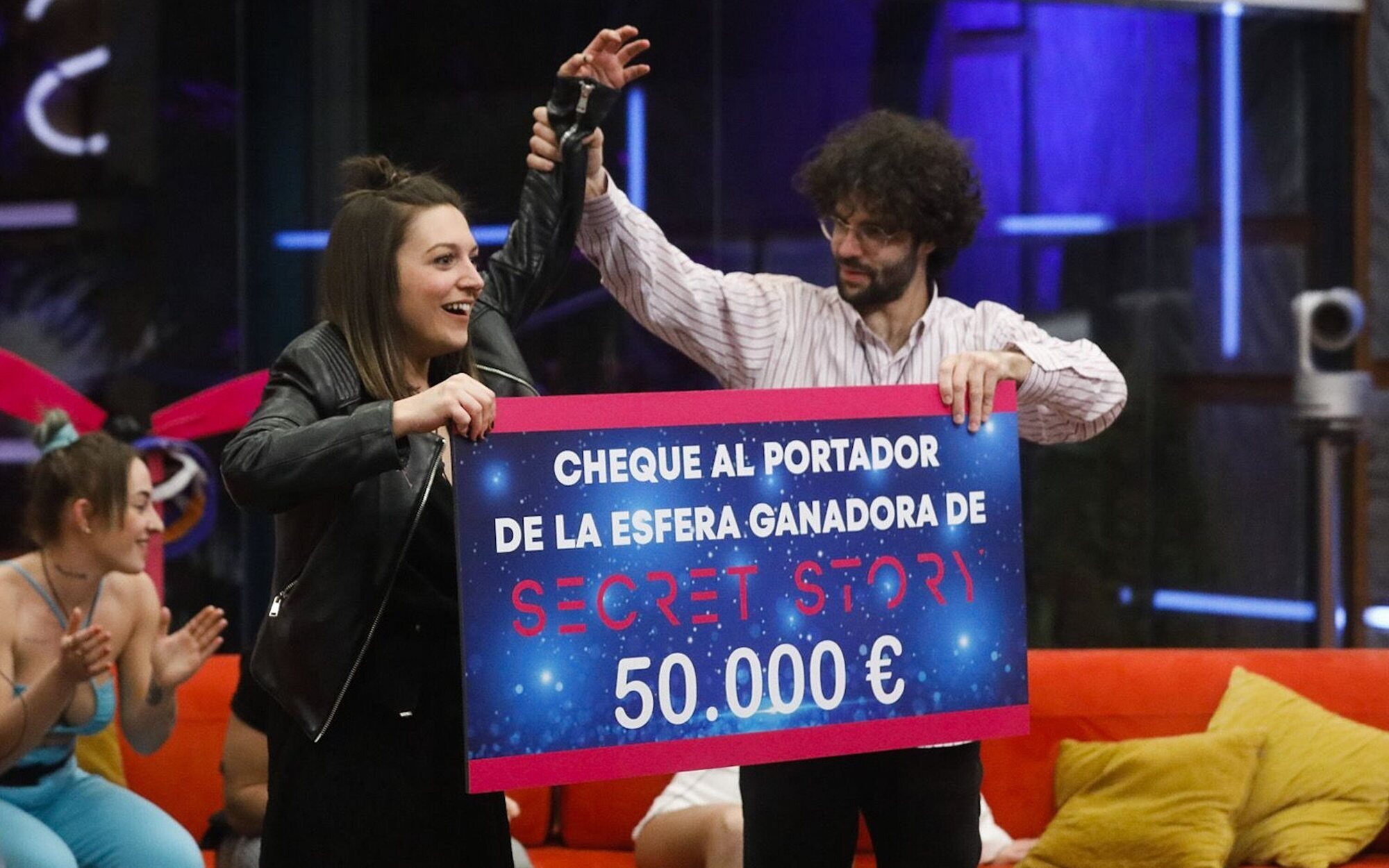 'Secret Story 2': Marta Jurado gana los 50.000 euros del juego de los secretos al poseer la esfera premiada