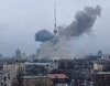 Rusia bombardea la torre de televisión de Kiev, dejando al país sin señal