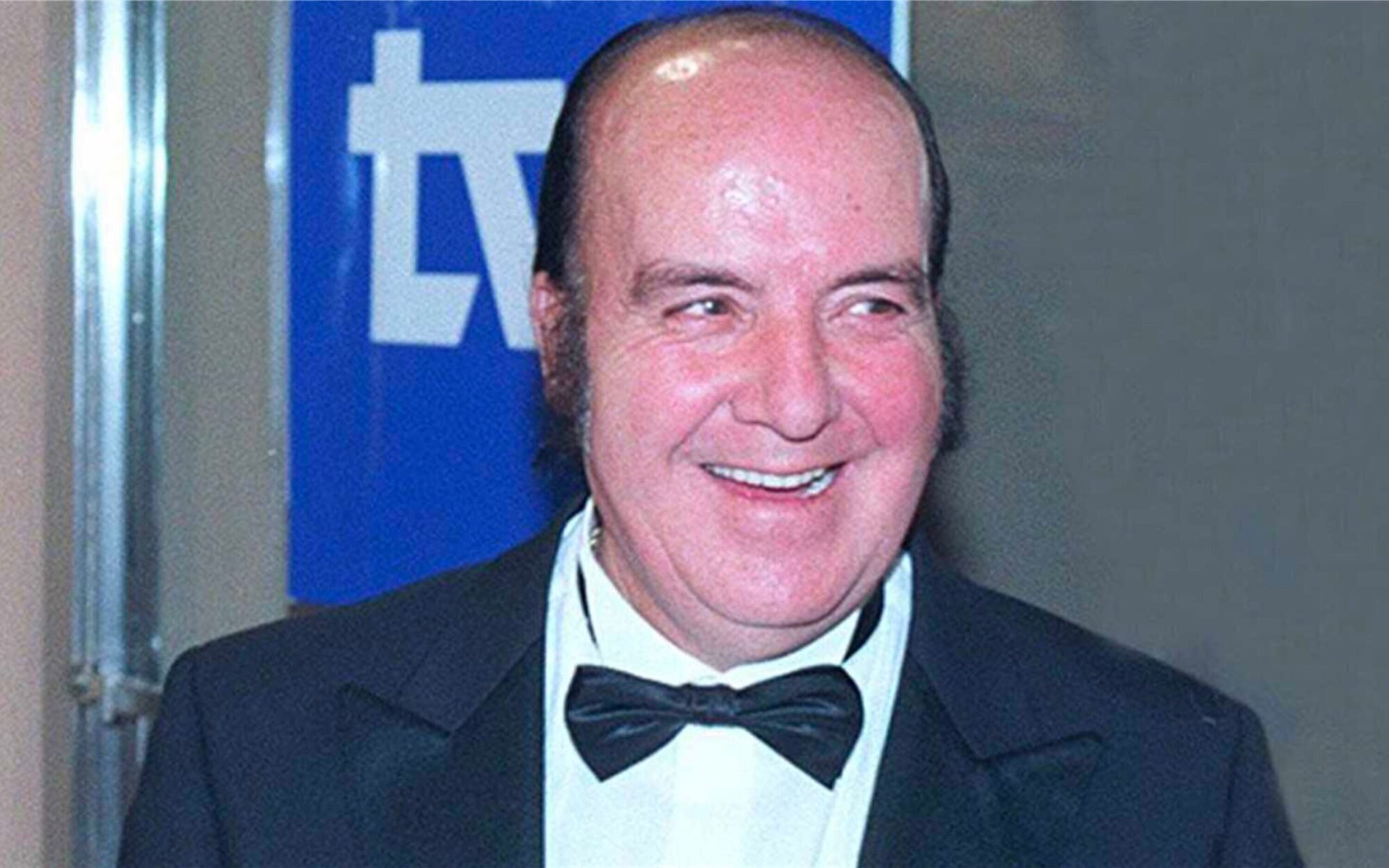 Chiquito de la Calzada tiene su propio semáforo en Málaga que habla y se mueve como él