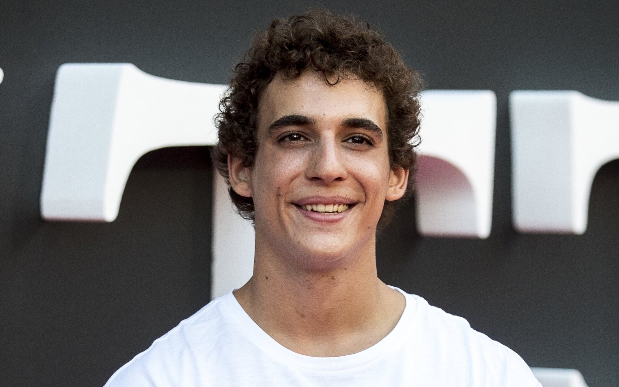 Miguel Herrán, desesperado y a lágrima viva al ver su casa arder en llamas por un incendio